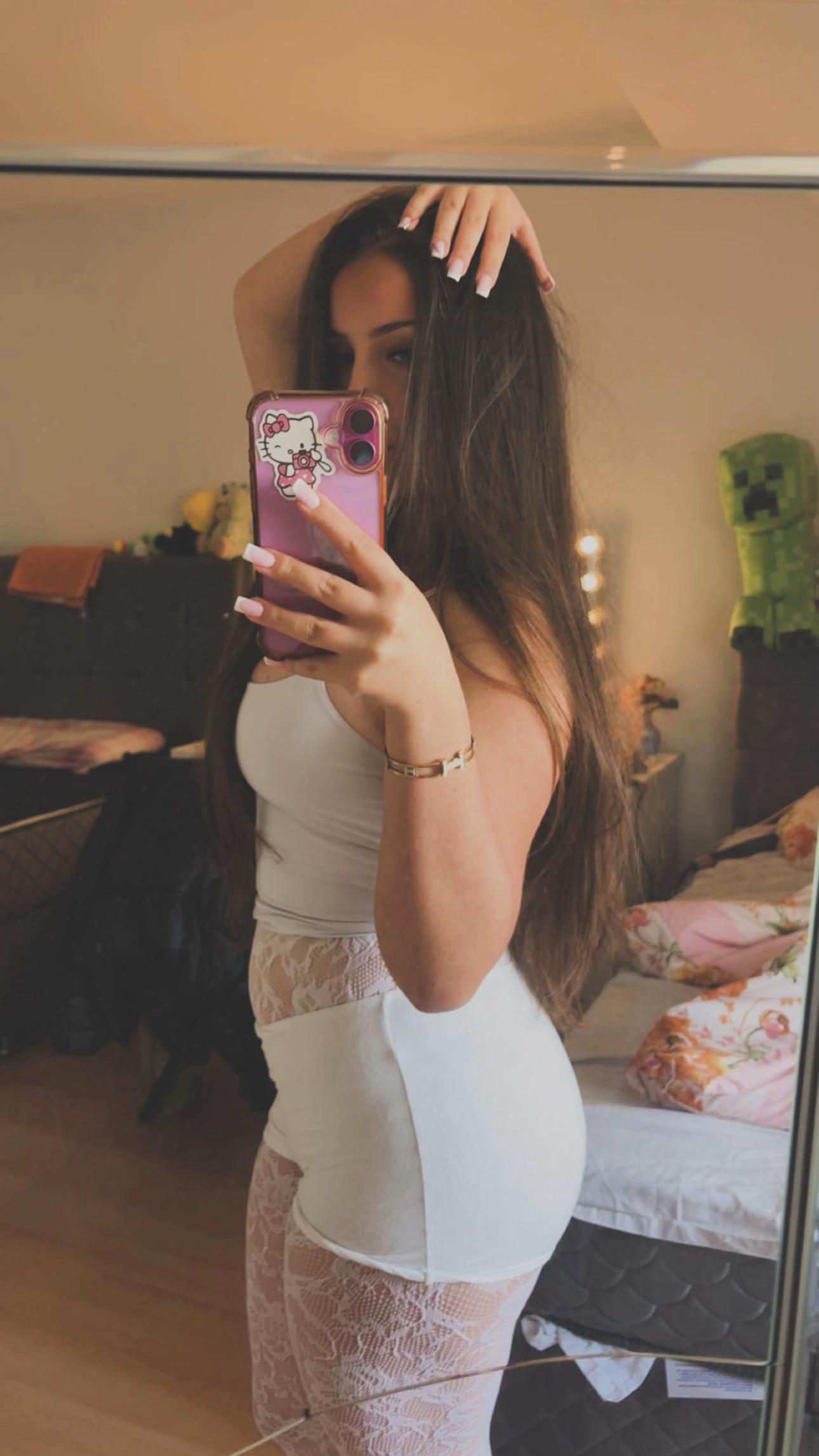 @𝓱𝓲𝔀𝓪𝓷🌺🪽