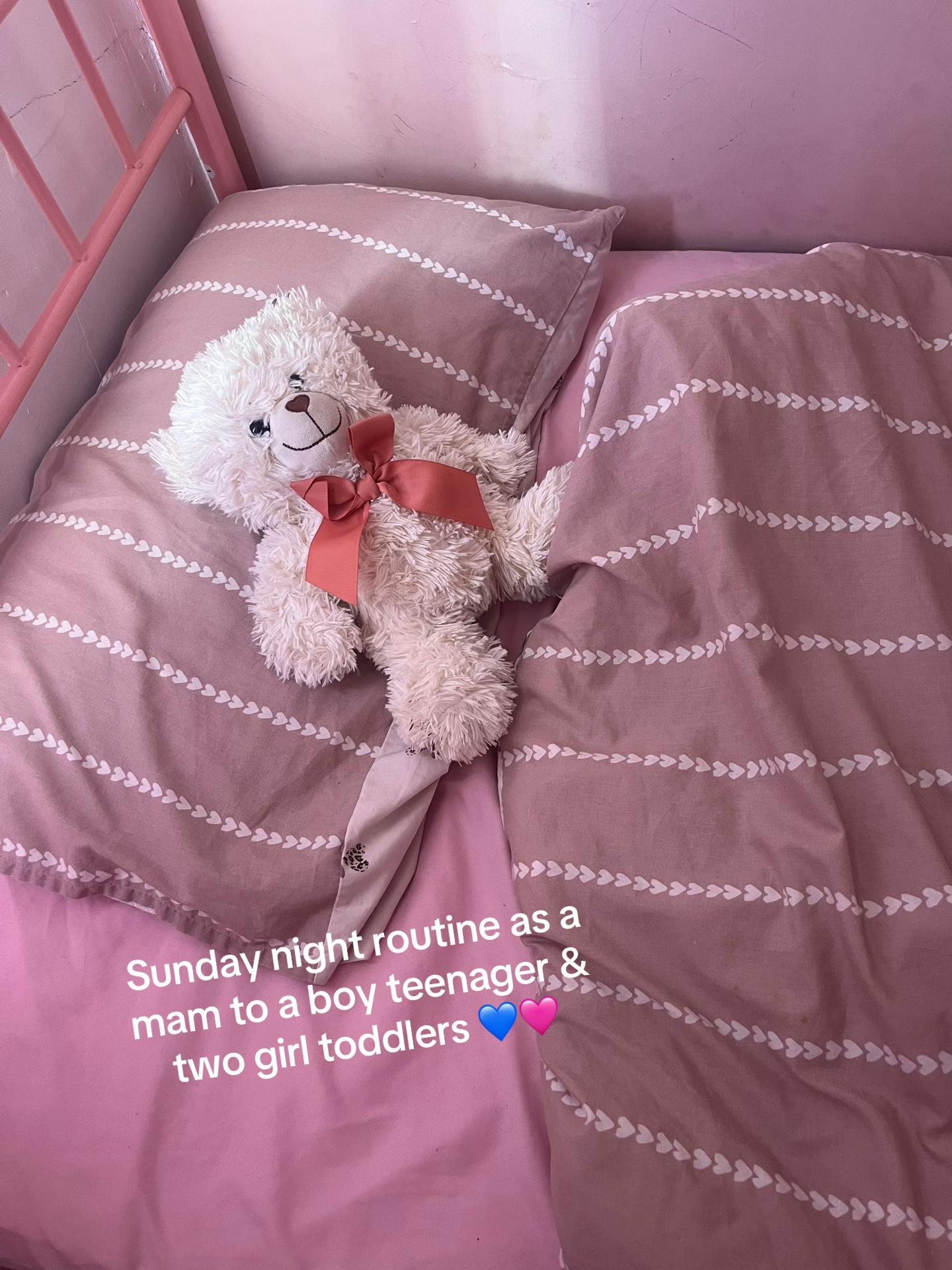 @Emilie Melissa|mam to 3💙🩷🩷