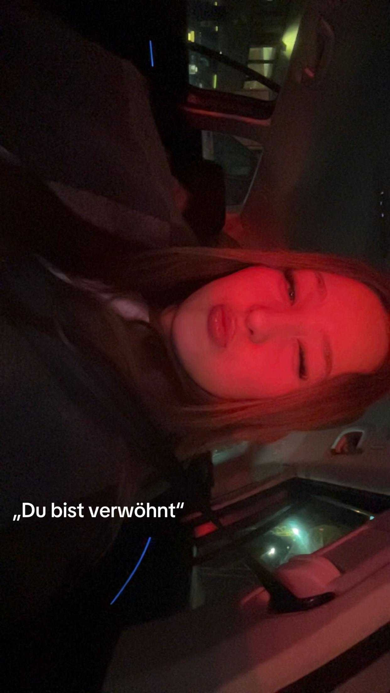 @Luena03