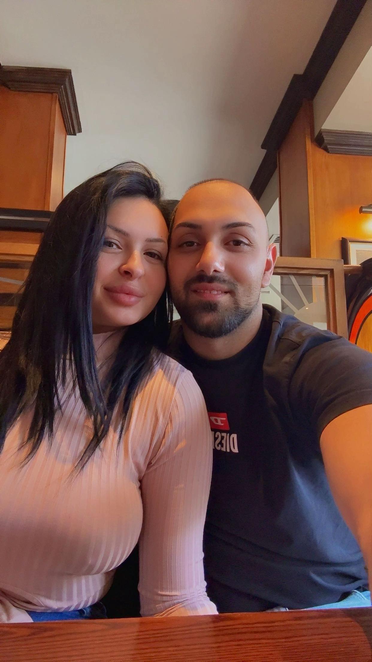 @AdeAdelina