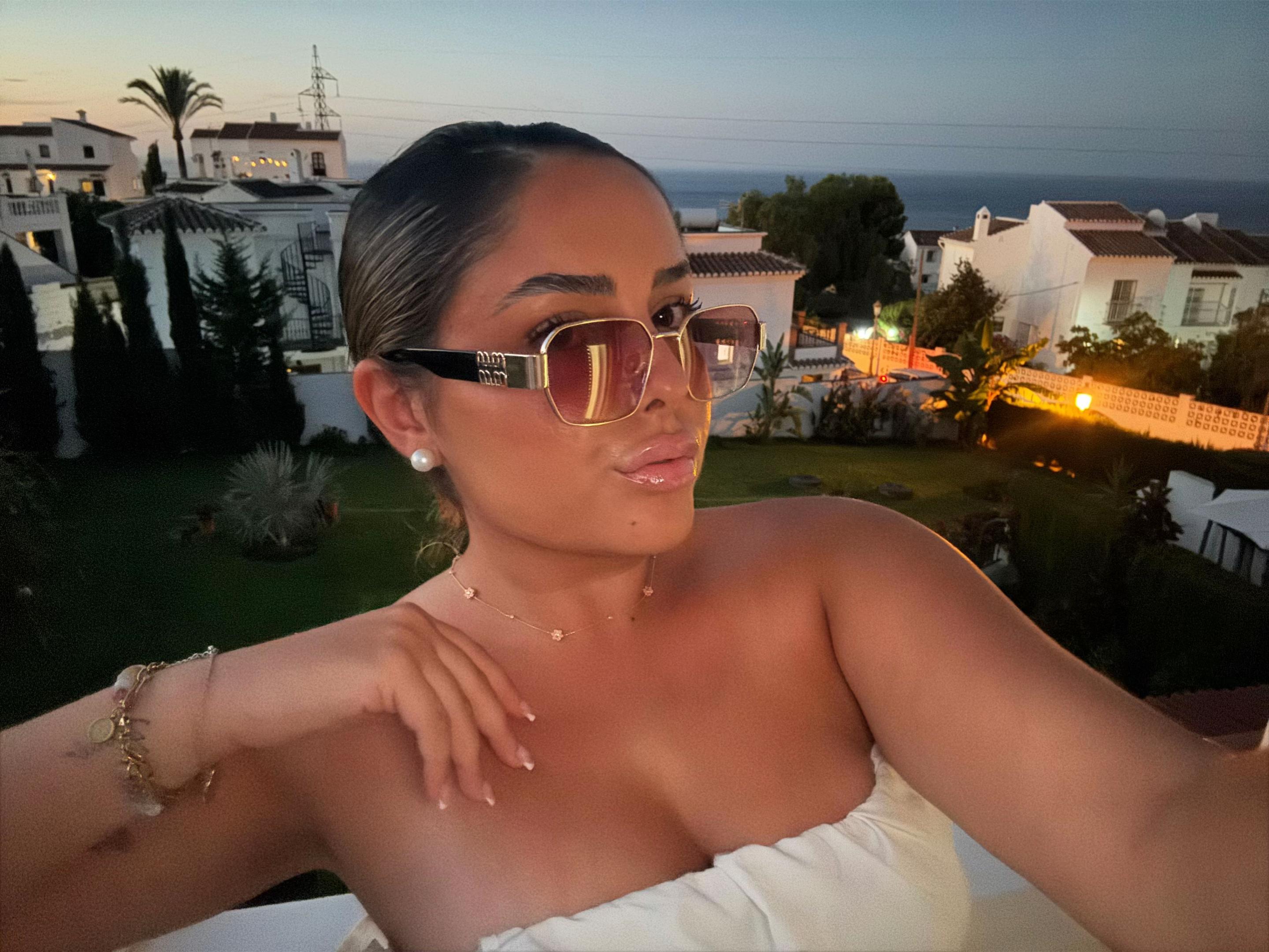 @andreaoviedo