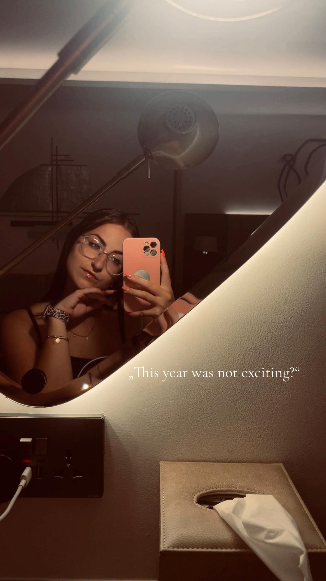 @Corinna🖤