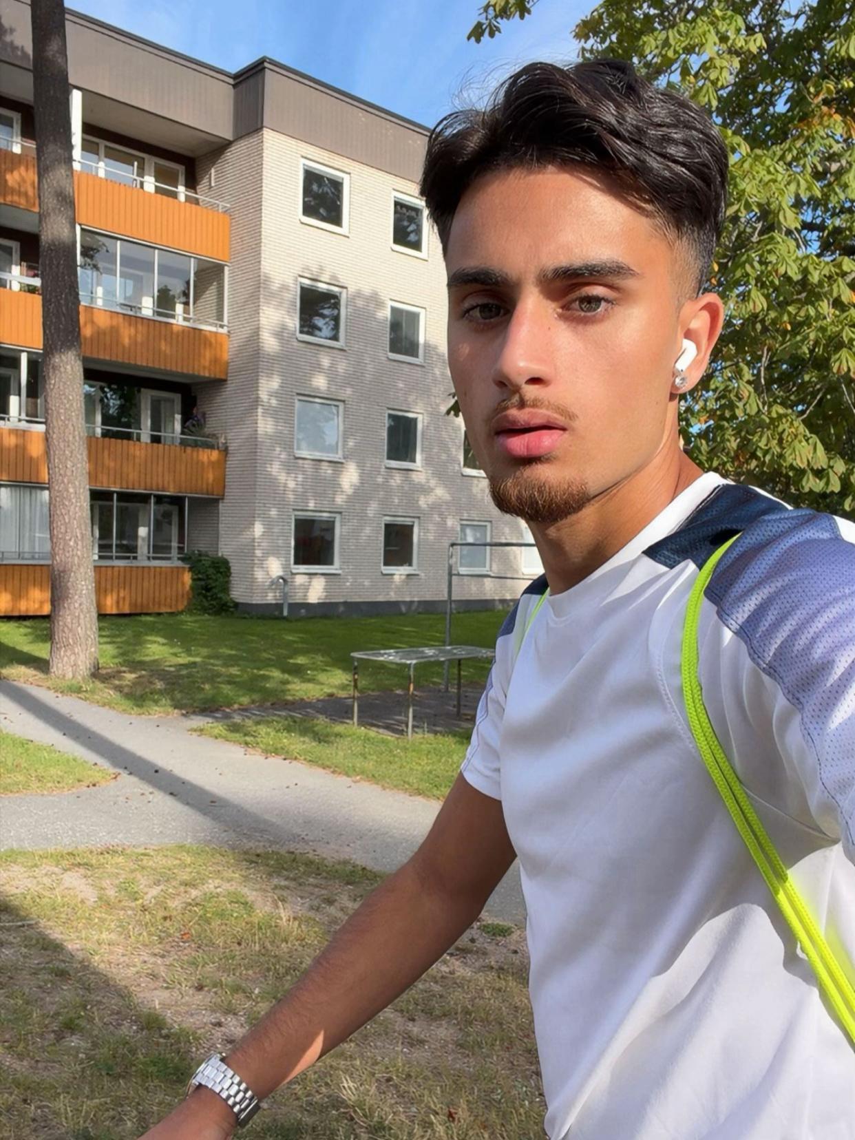 @Melik💵