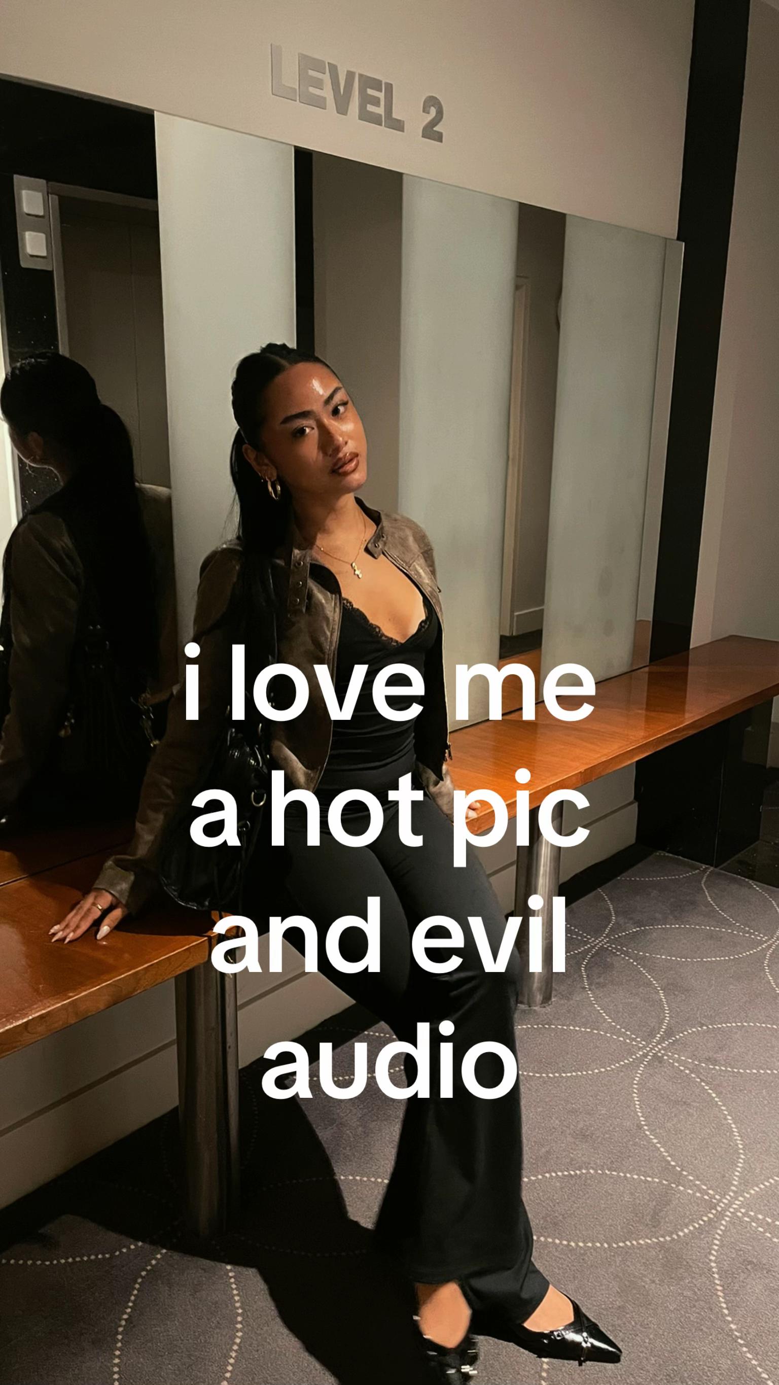@TH💋NIA