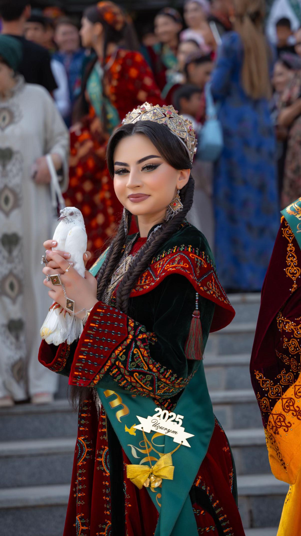 @MERYEM ŞADURDY&Yacute;EWA