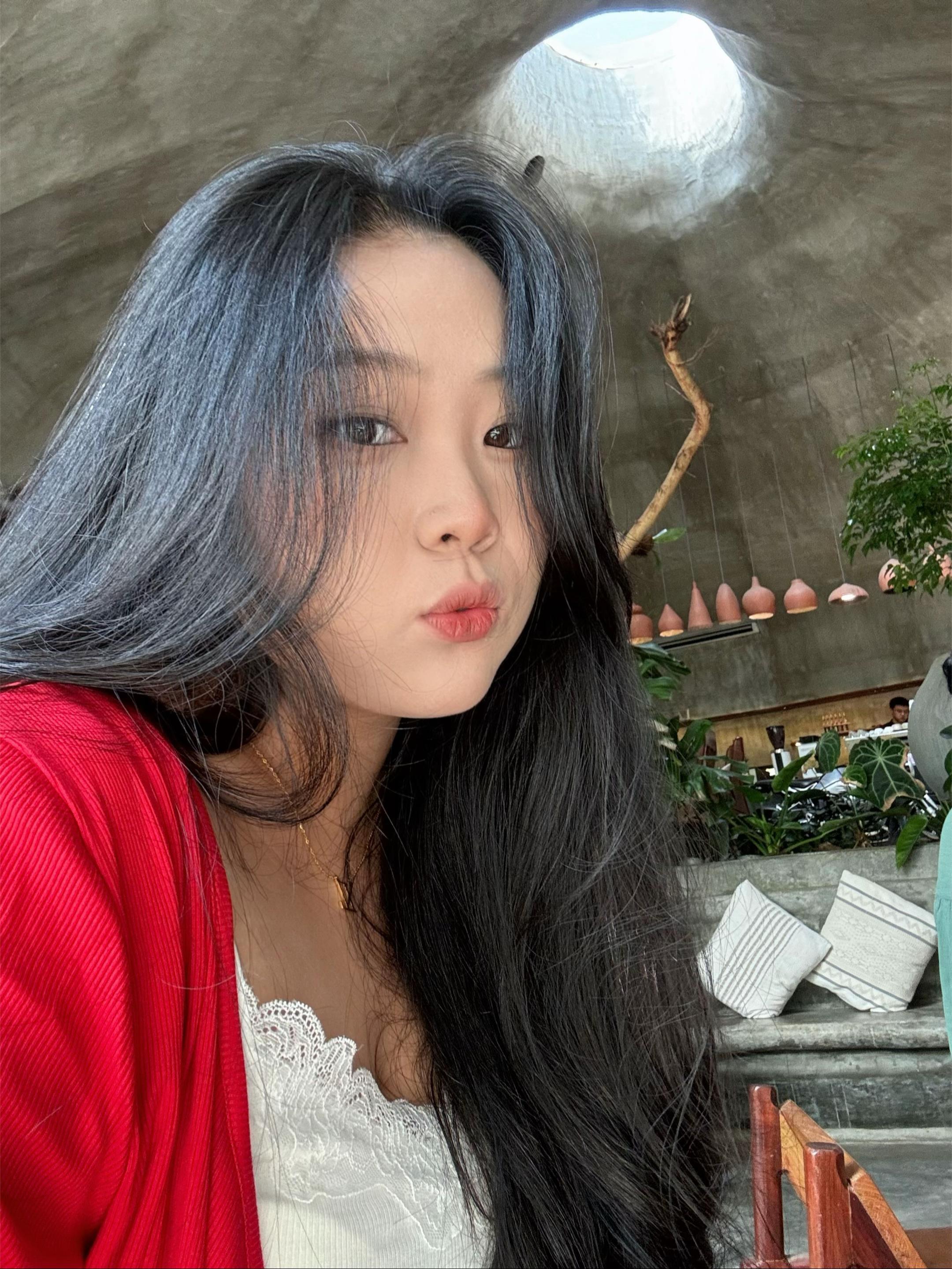 @Y.s