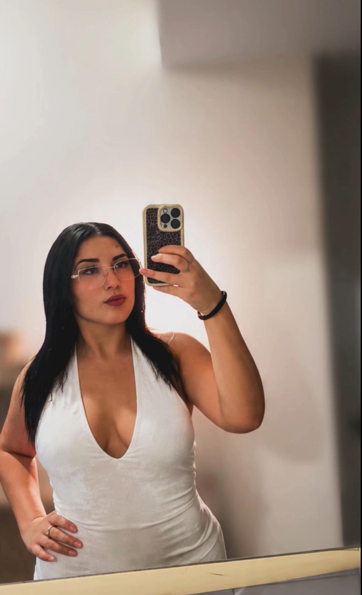@Angela🇦🇱