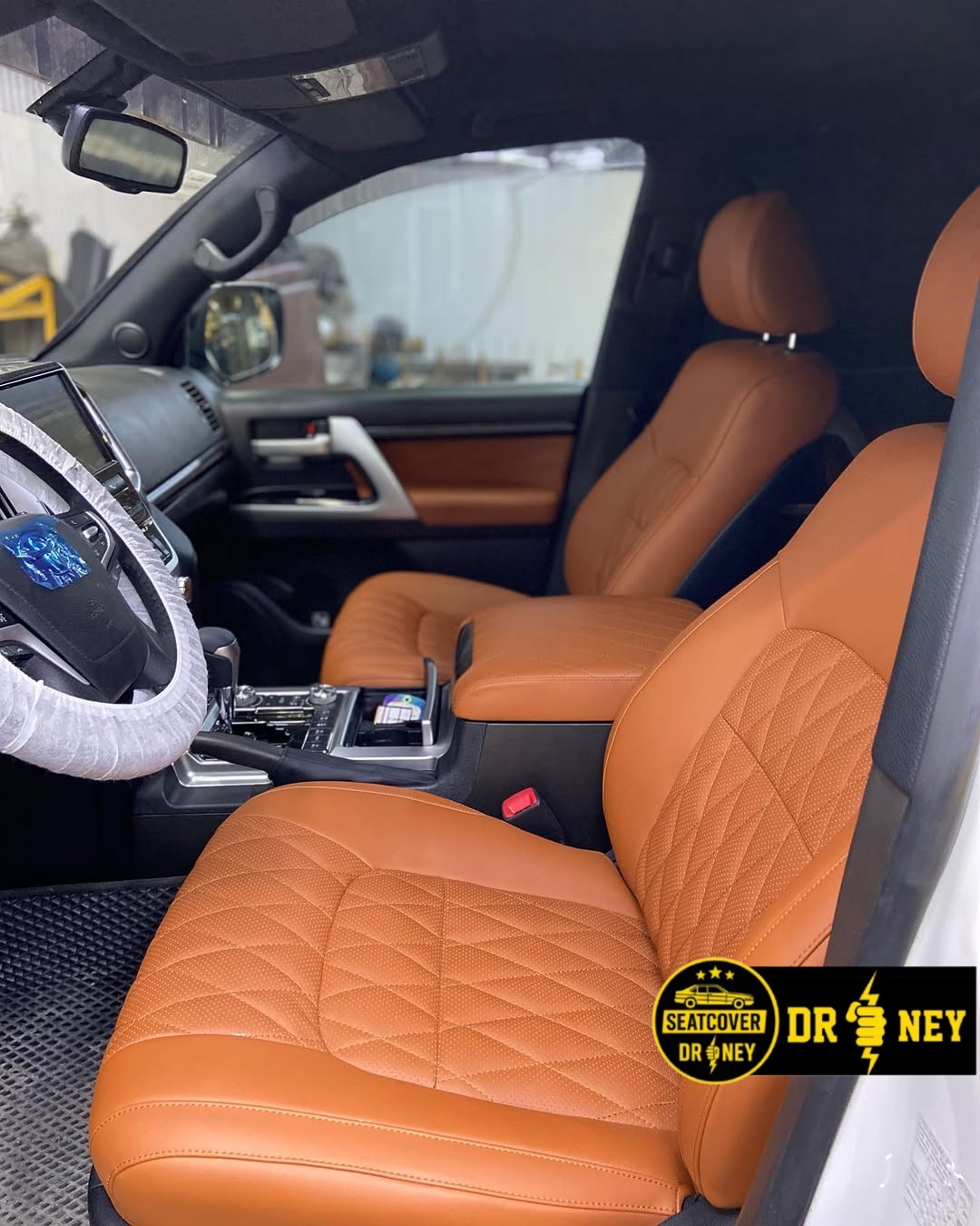@DR NEYSEATCOVER | CAR INTERIOR