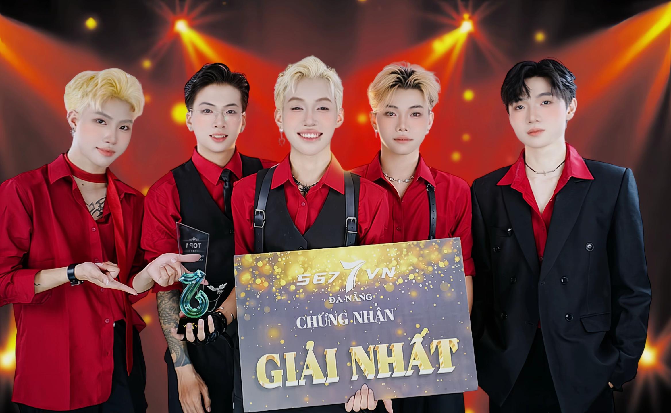 @PHOENIX 🐦&zwj;🔥 Tuyển idol