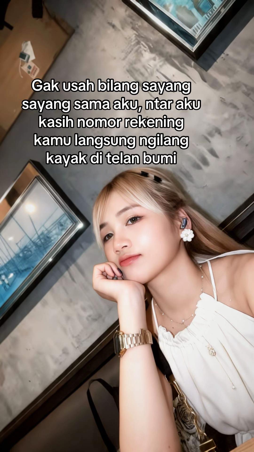 @👑𝙌𝙐𝙀𝙀𝙉𝙇𝙔👑