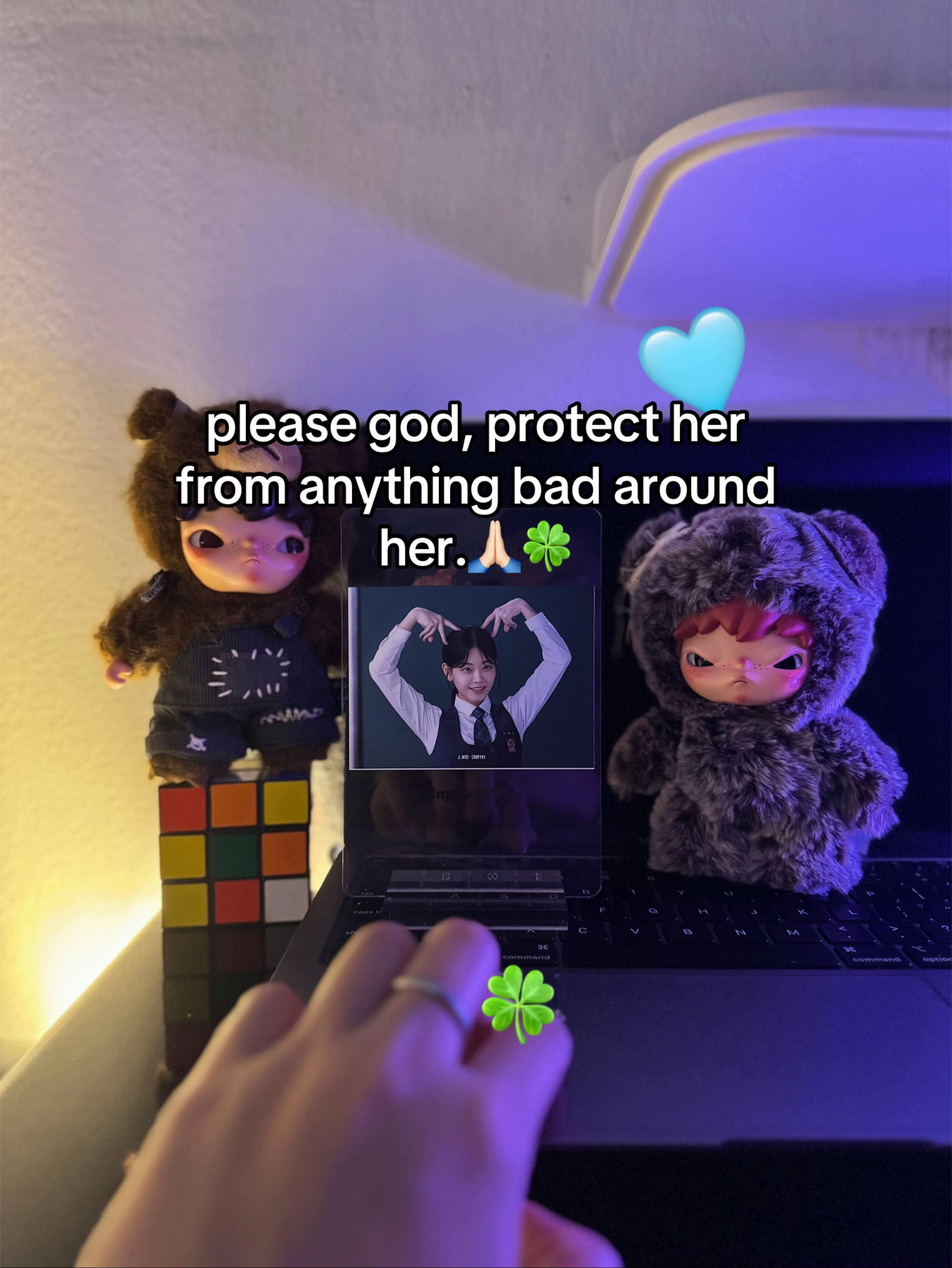 @𝐙