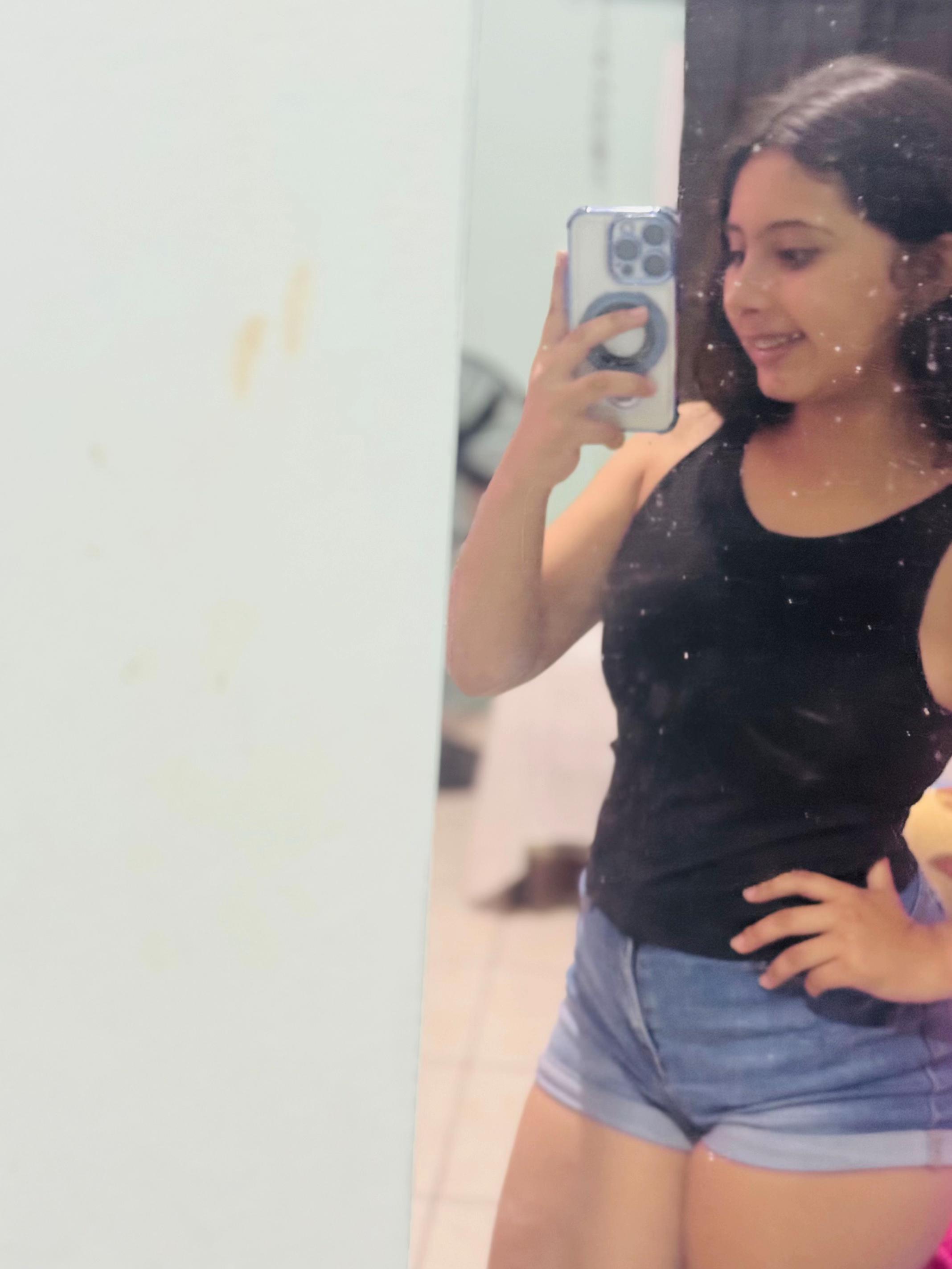 @Alejandra vf