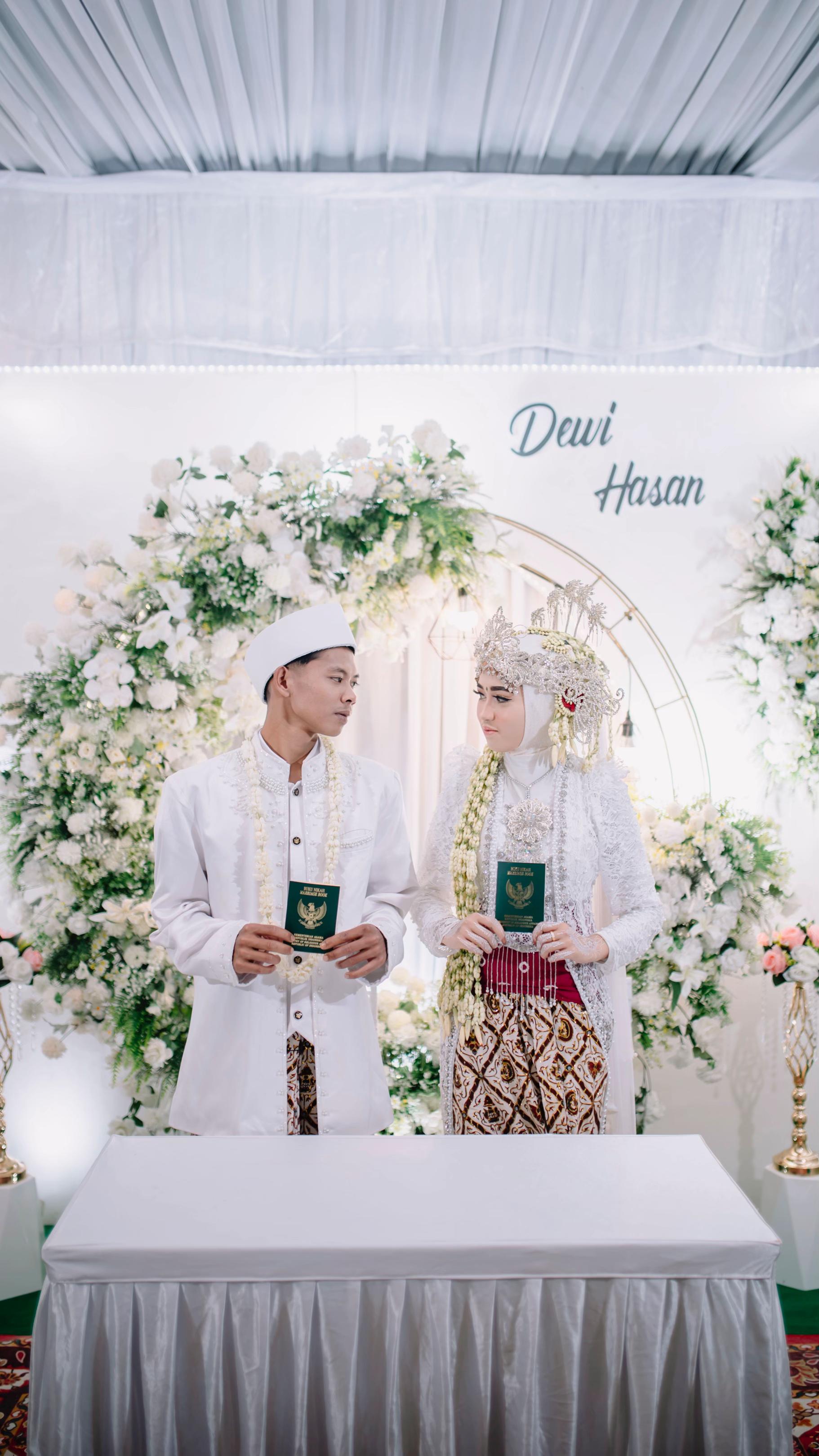 @Dewi🍭