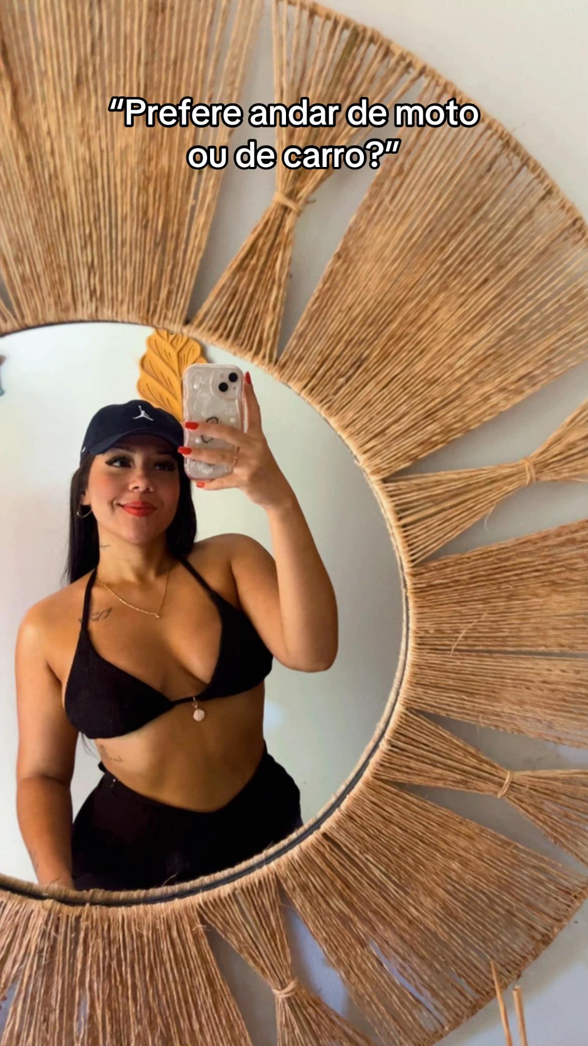 @Bianca Andrade