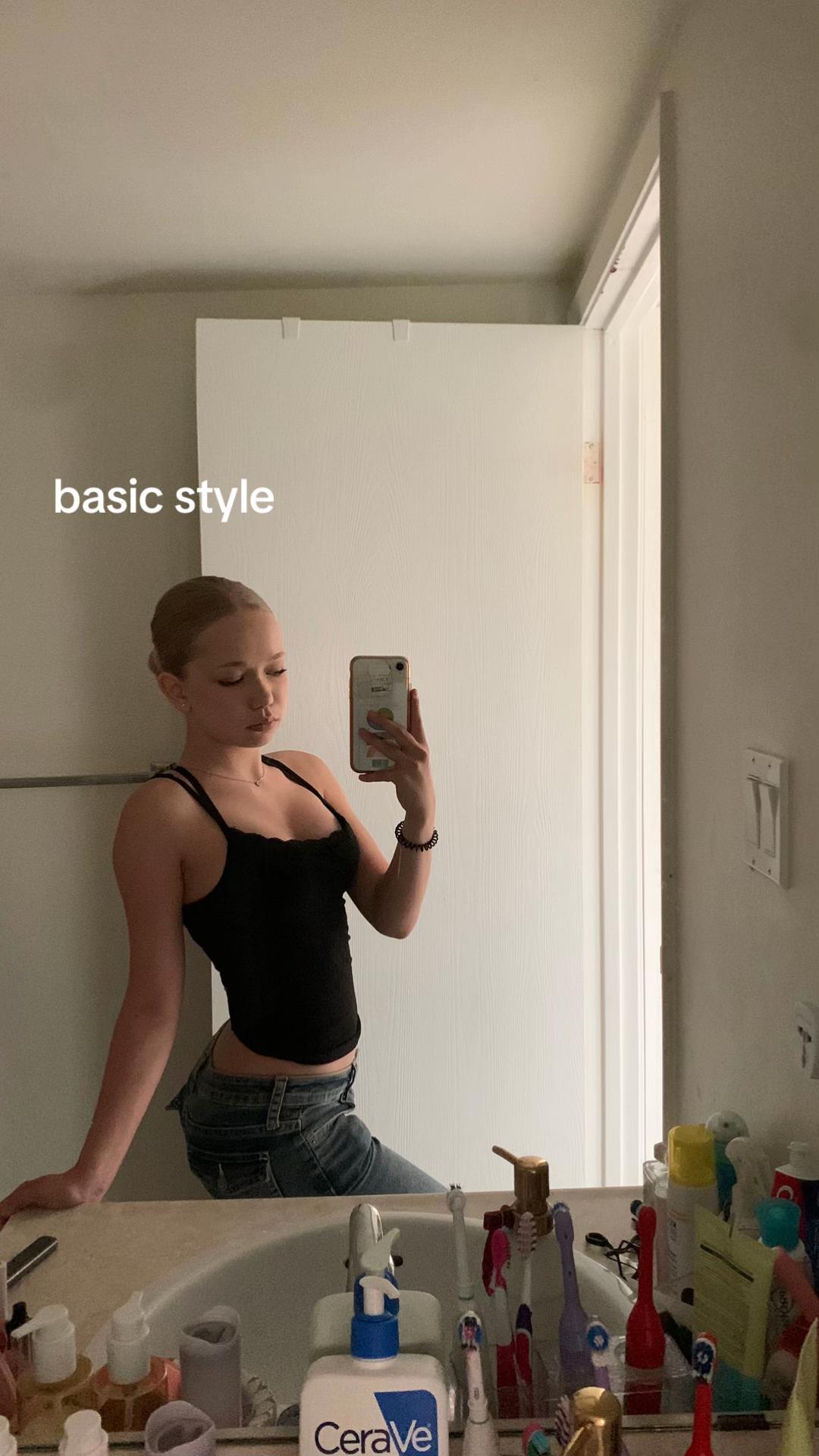 @🙇🏼♀️