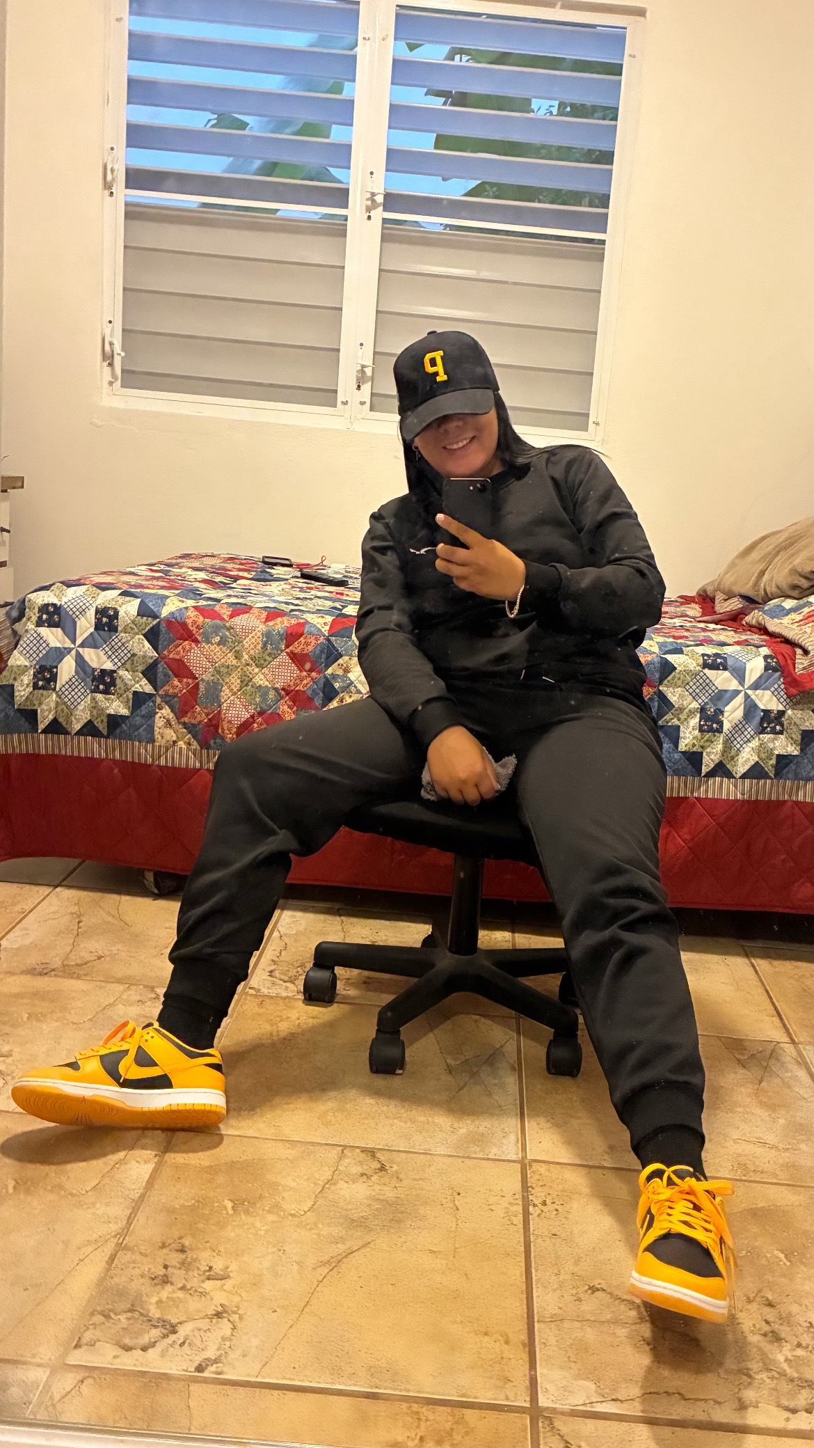@🦦
