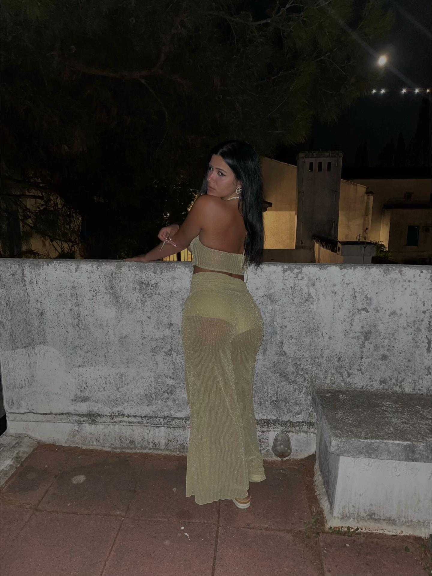 @neeveenica
