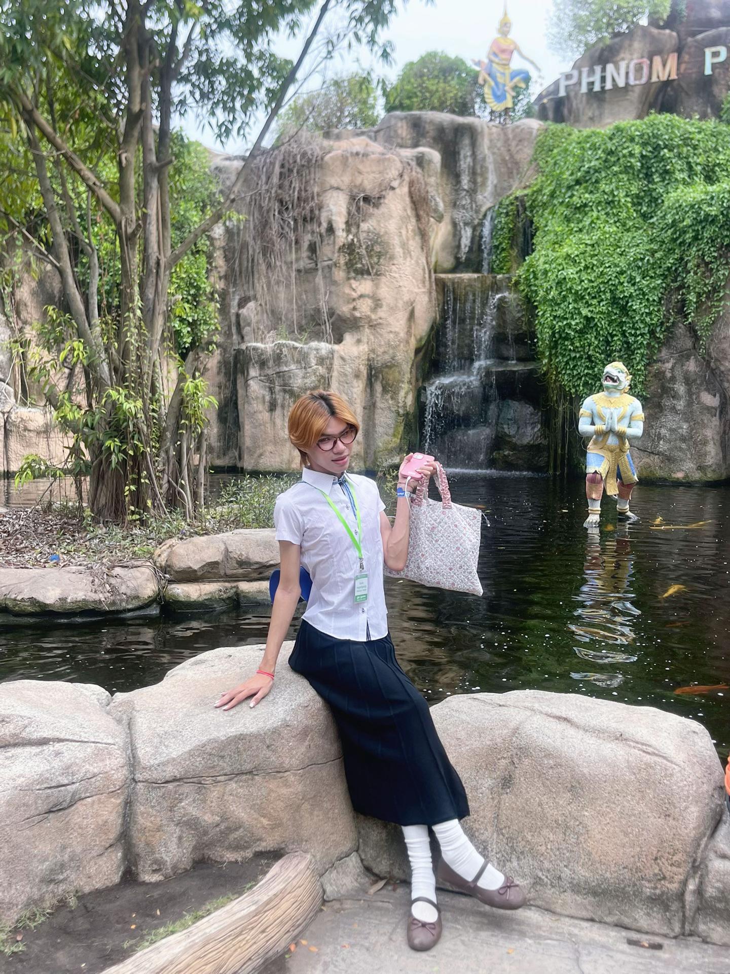 @Ayla-អាយឡា