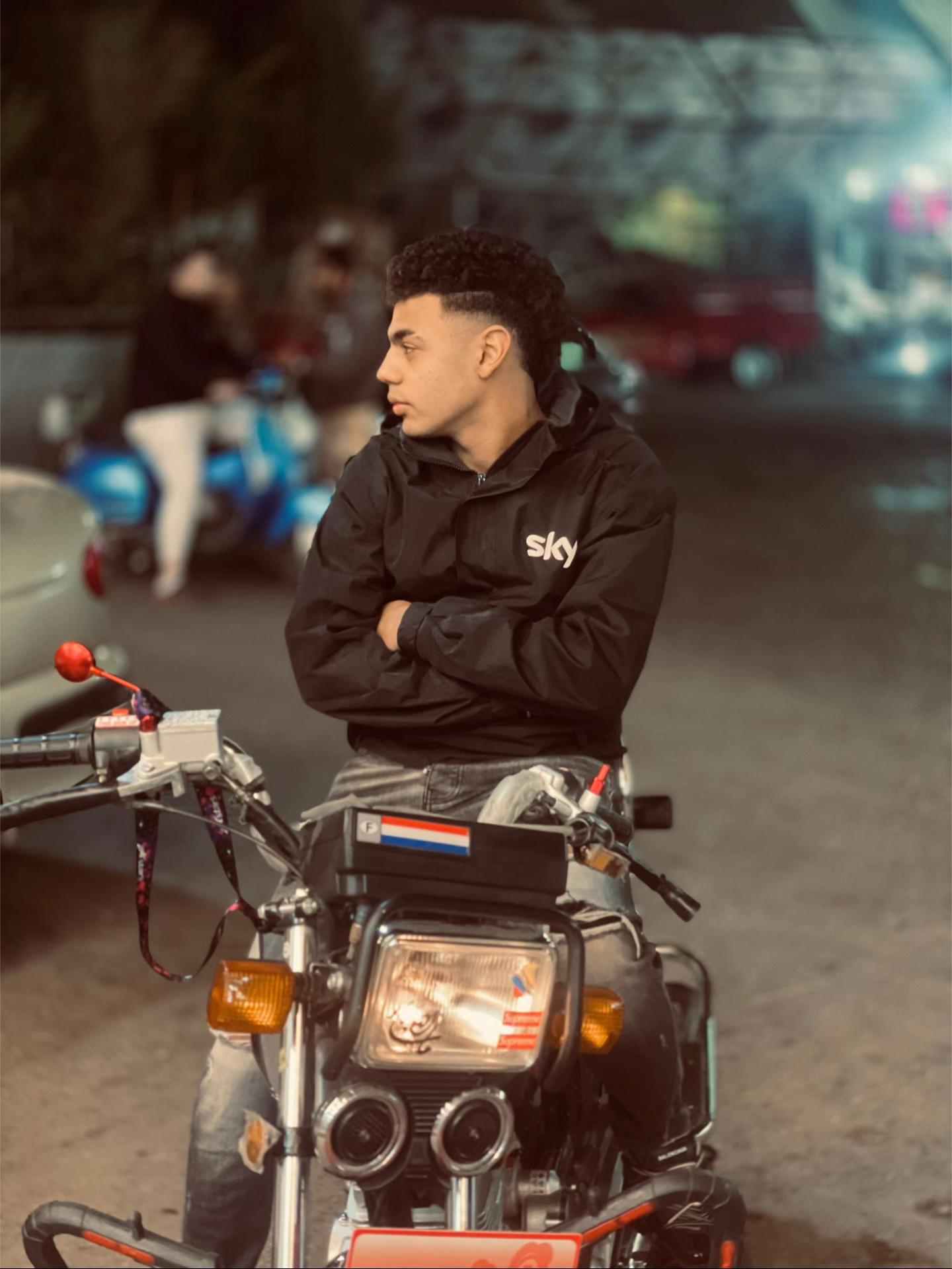 @الشازلي🦁🥇