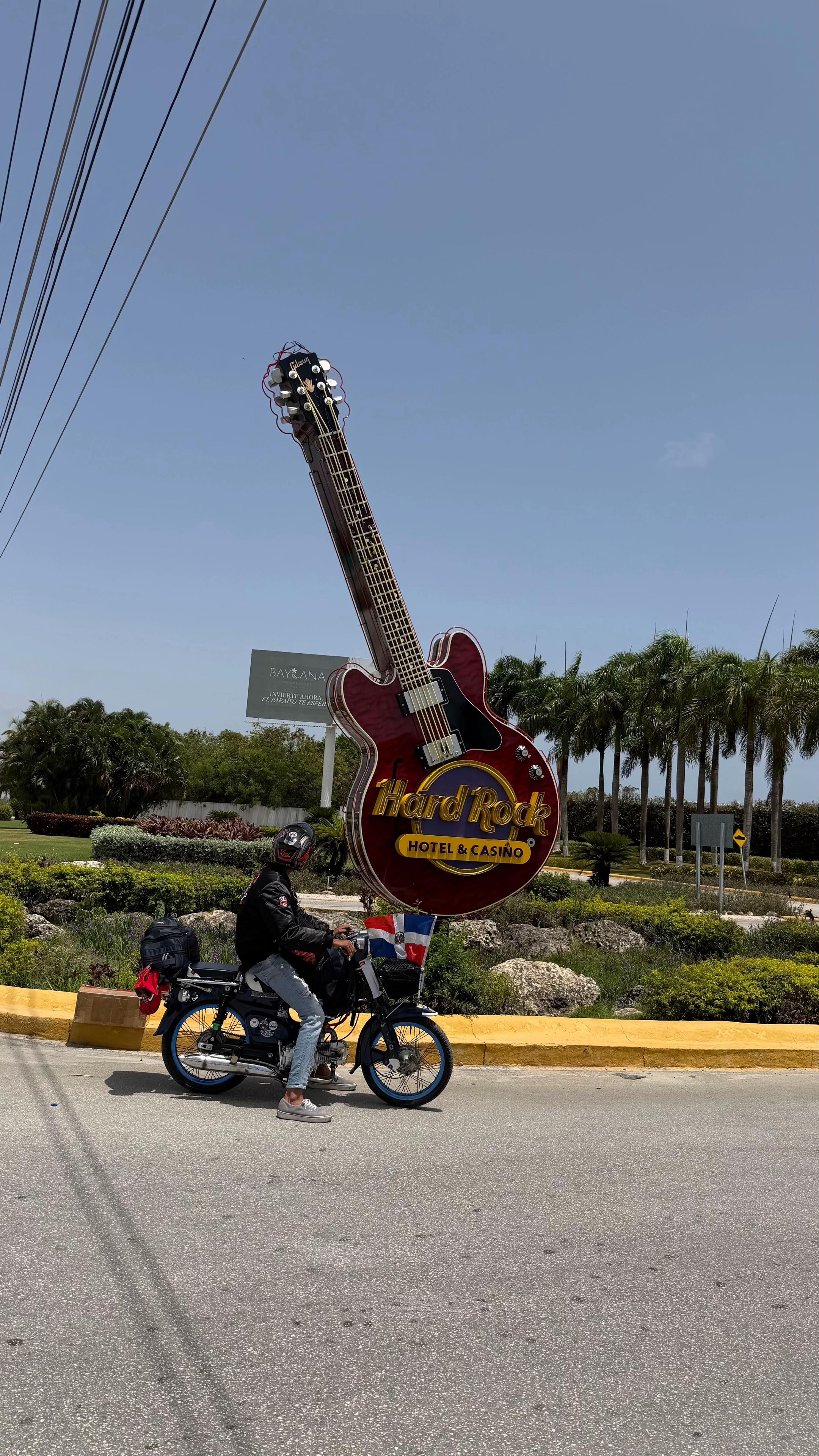 @Dominicanos en moto.