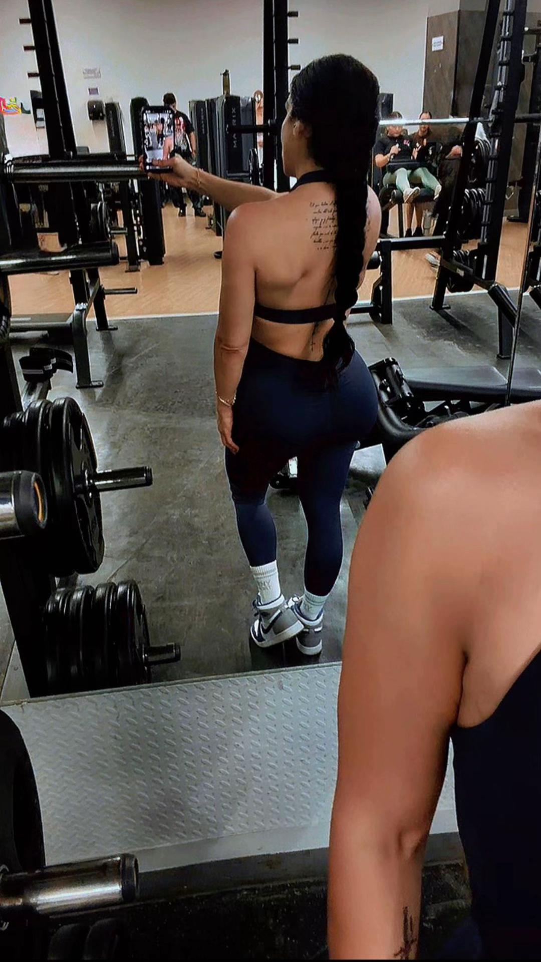 @Arizbeth Rivera 06