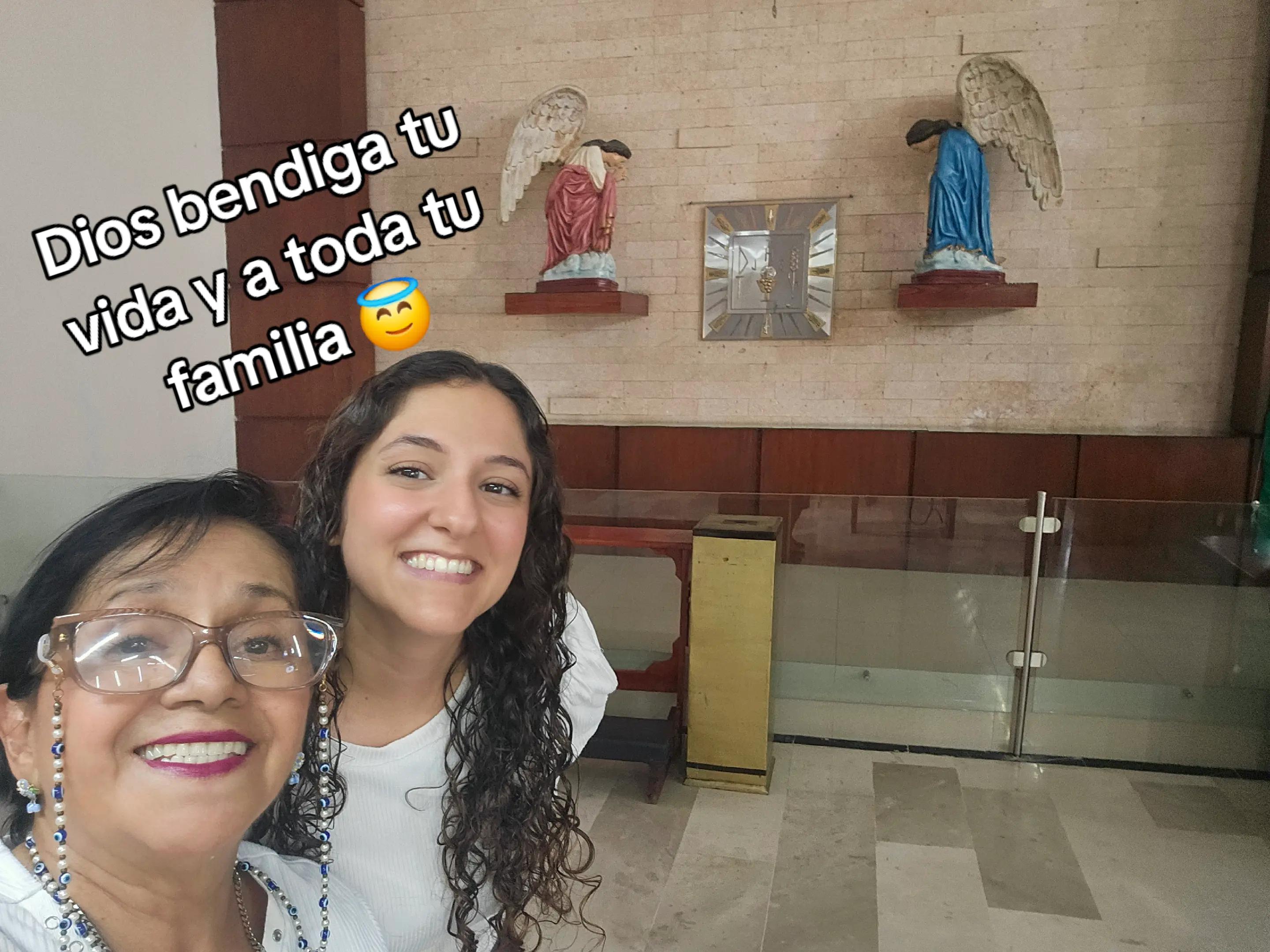 @Lupita V&eacute;lez &uacute;nica