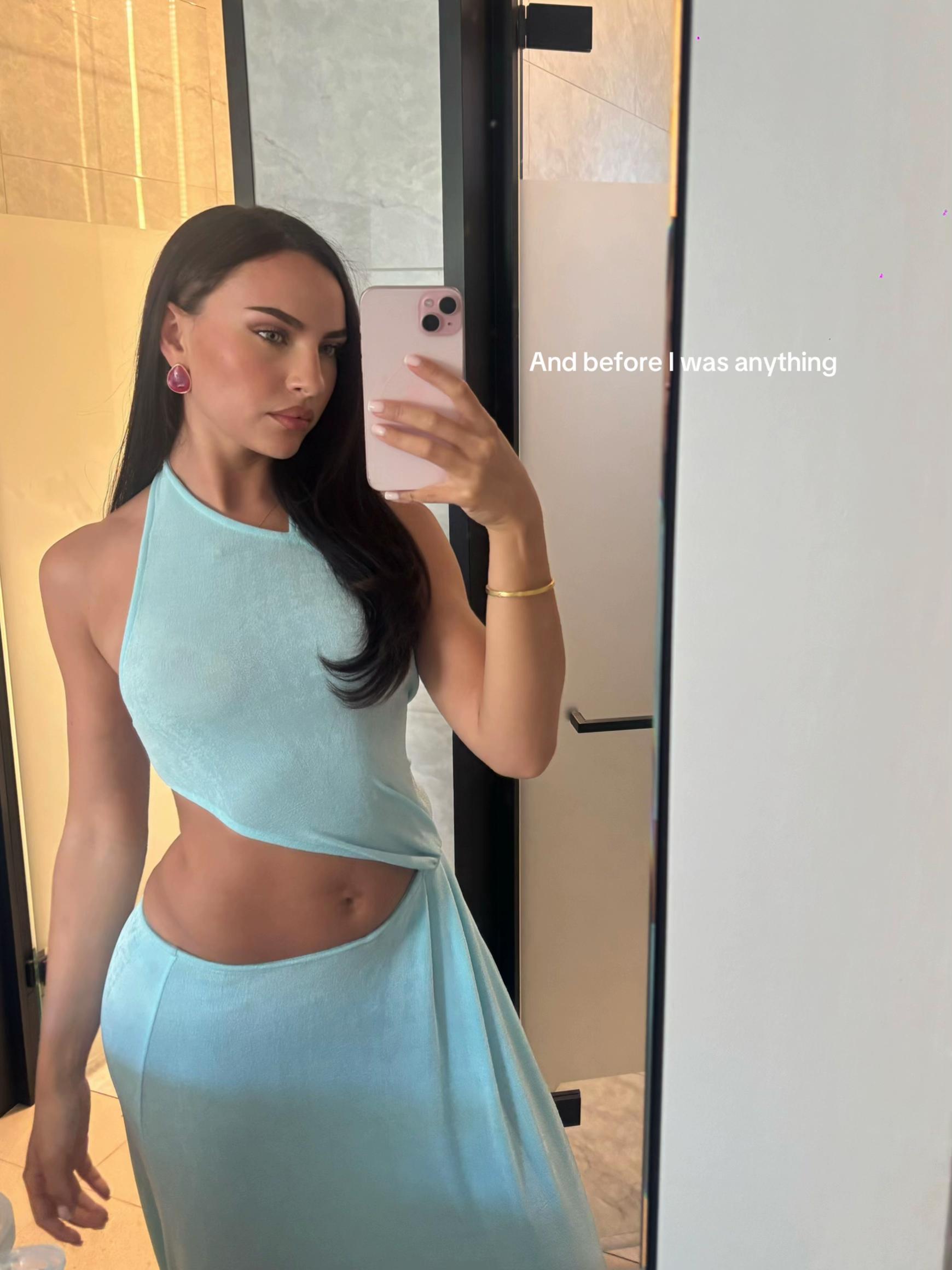 @Isabellarookedesouza
