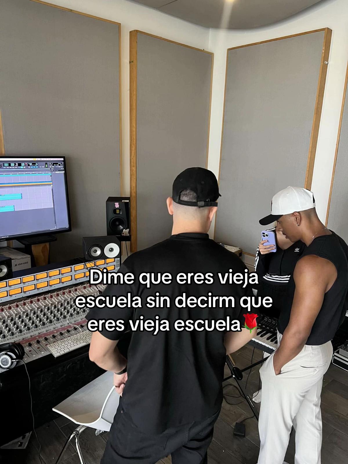 @DJ Tona