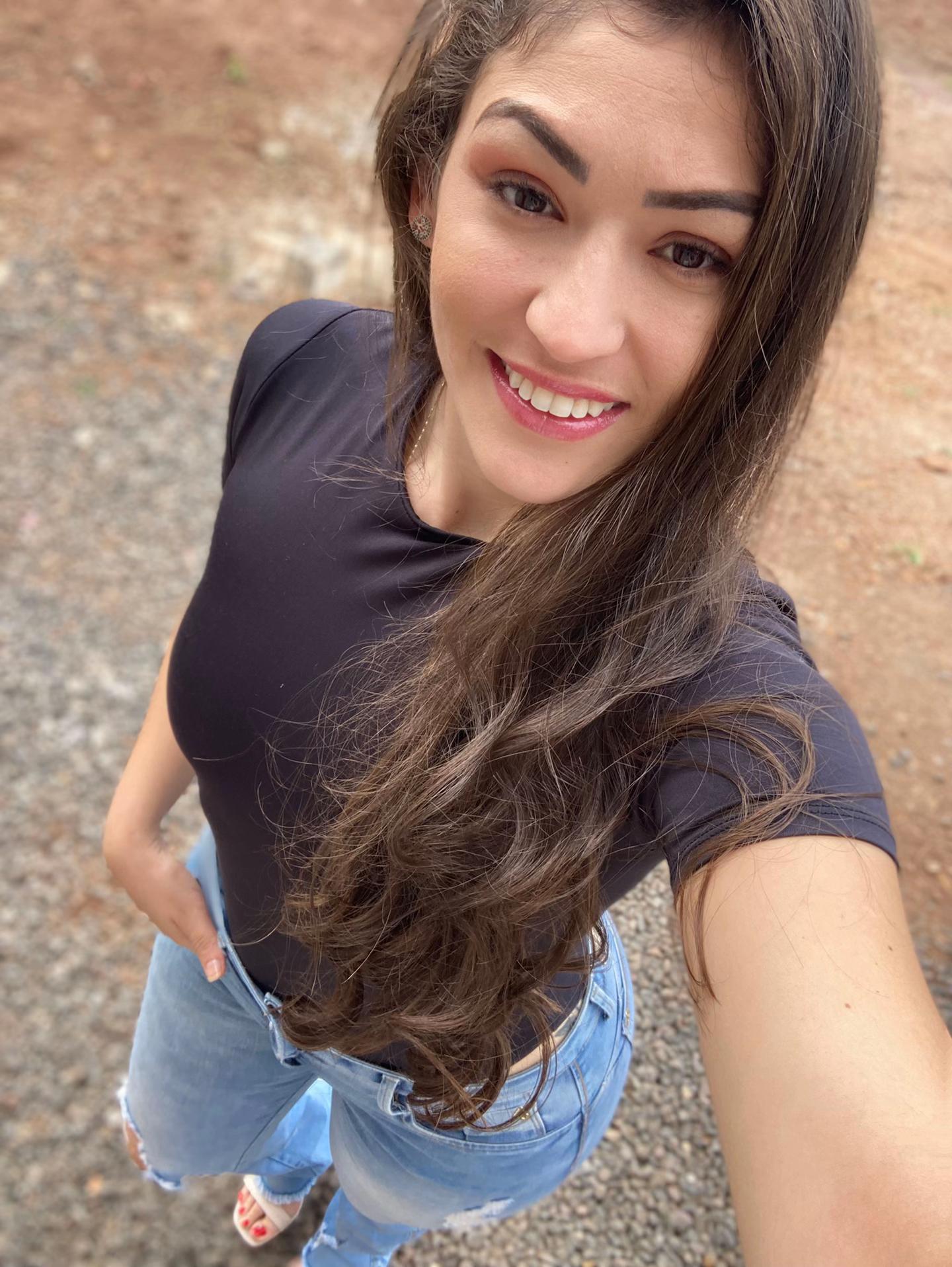 @brunaahardt