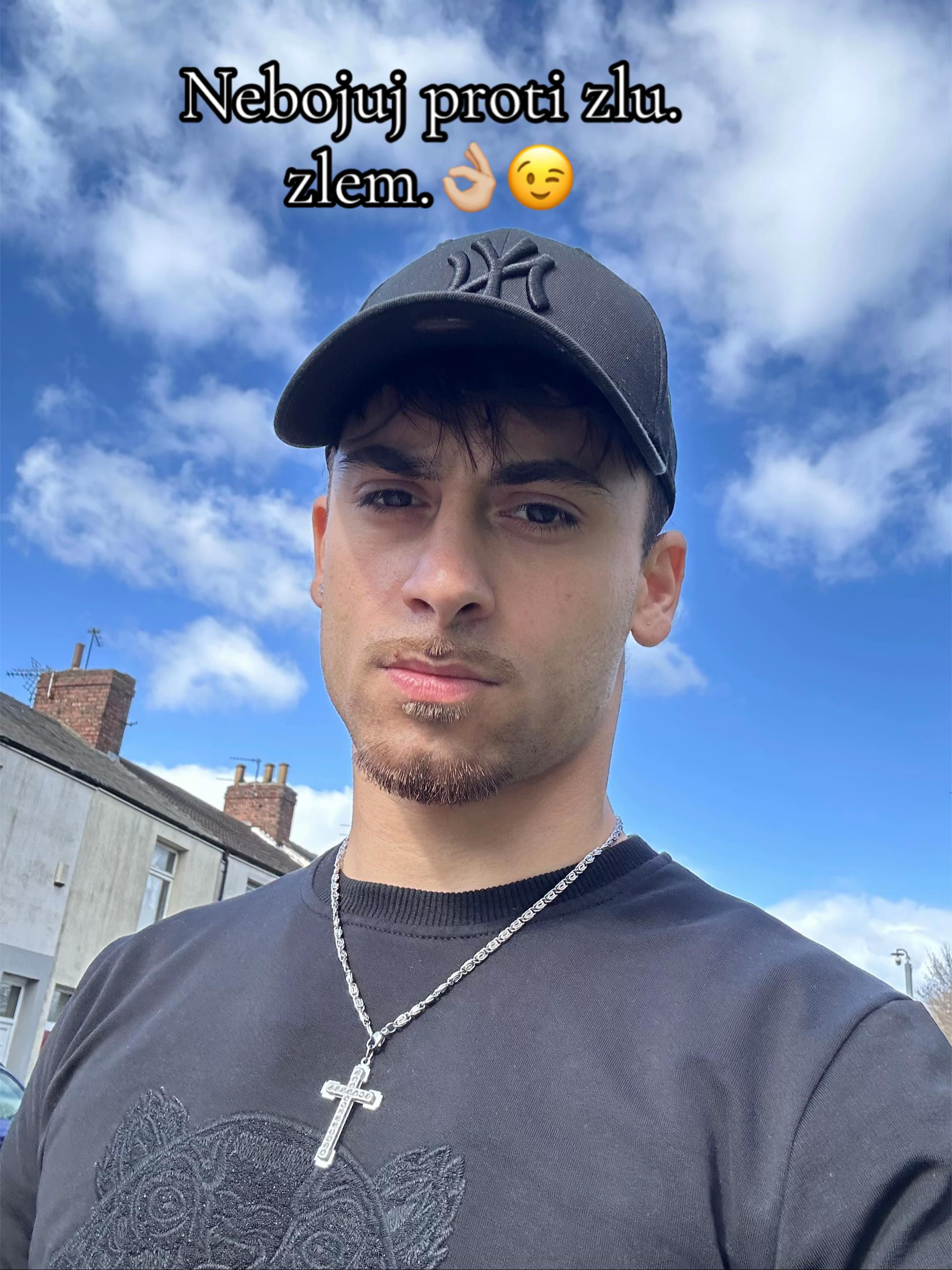 @Santy👑✔️