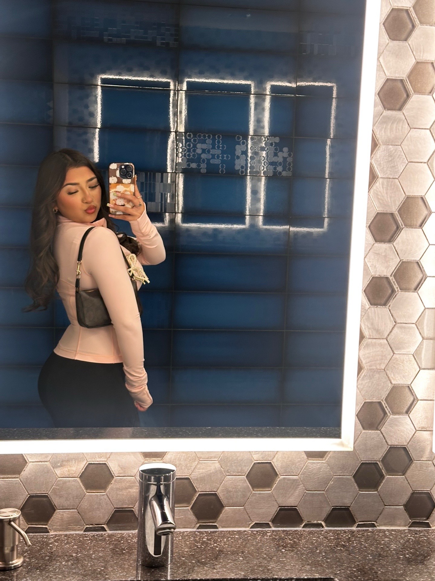 @Des<3