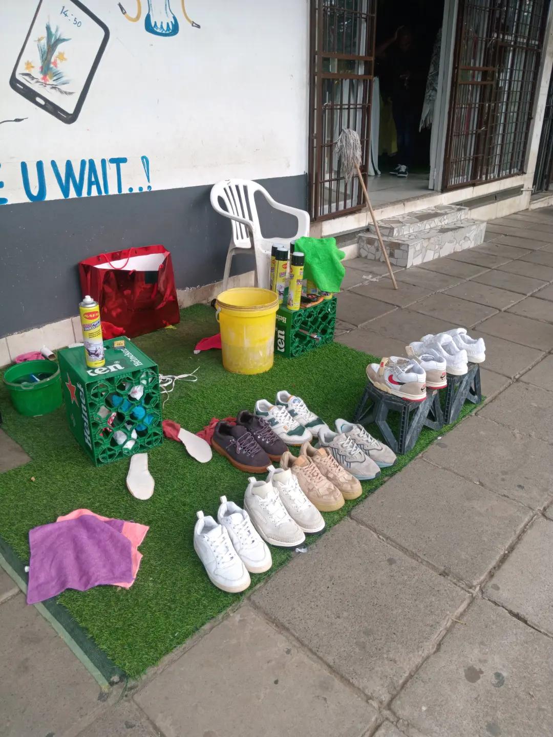 @The Plug Sneaker Wash