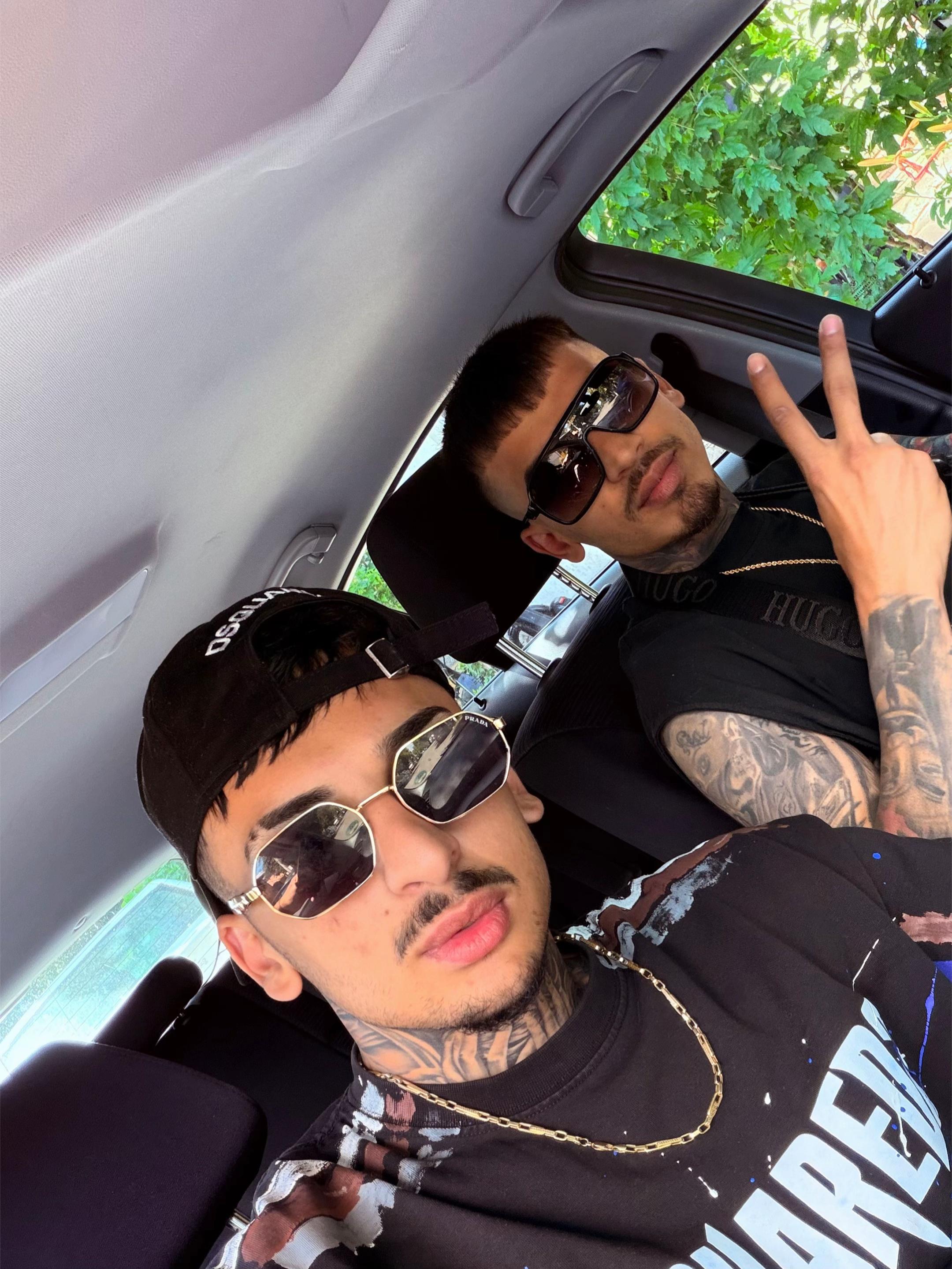 @Lazăr666