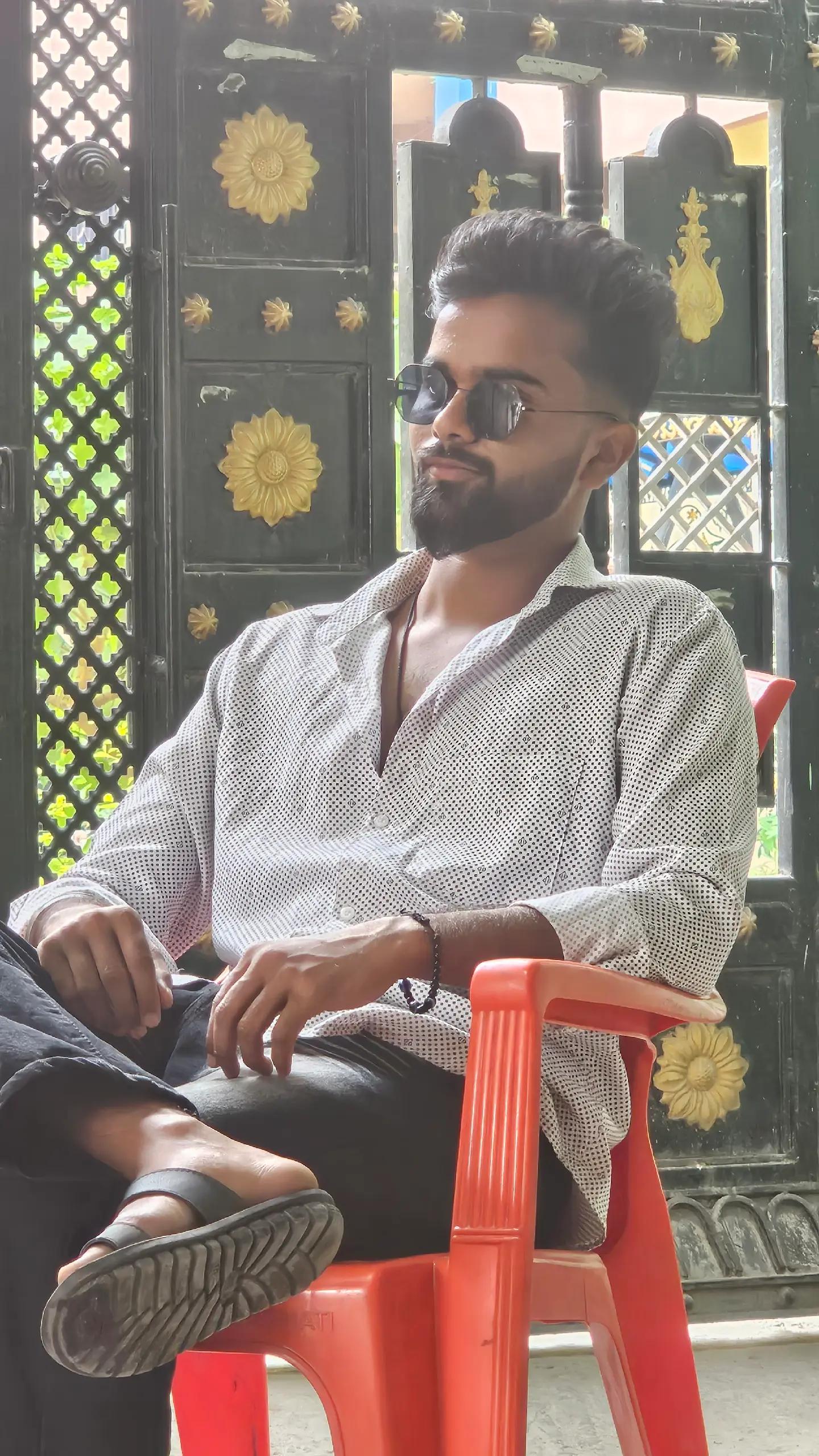 @𝙈𝙧_सिद्ध_𝙝𝙖𝙧𝙩𝙝 🦅