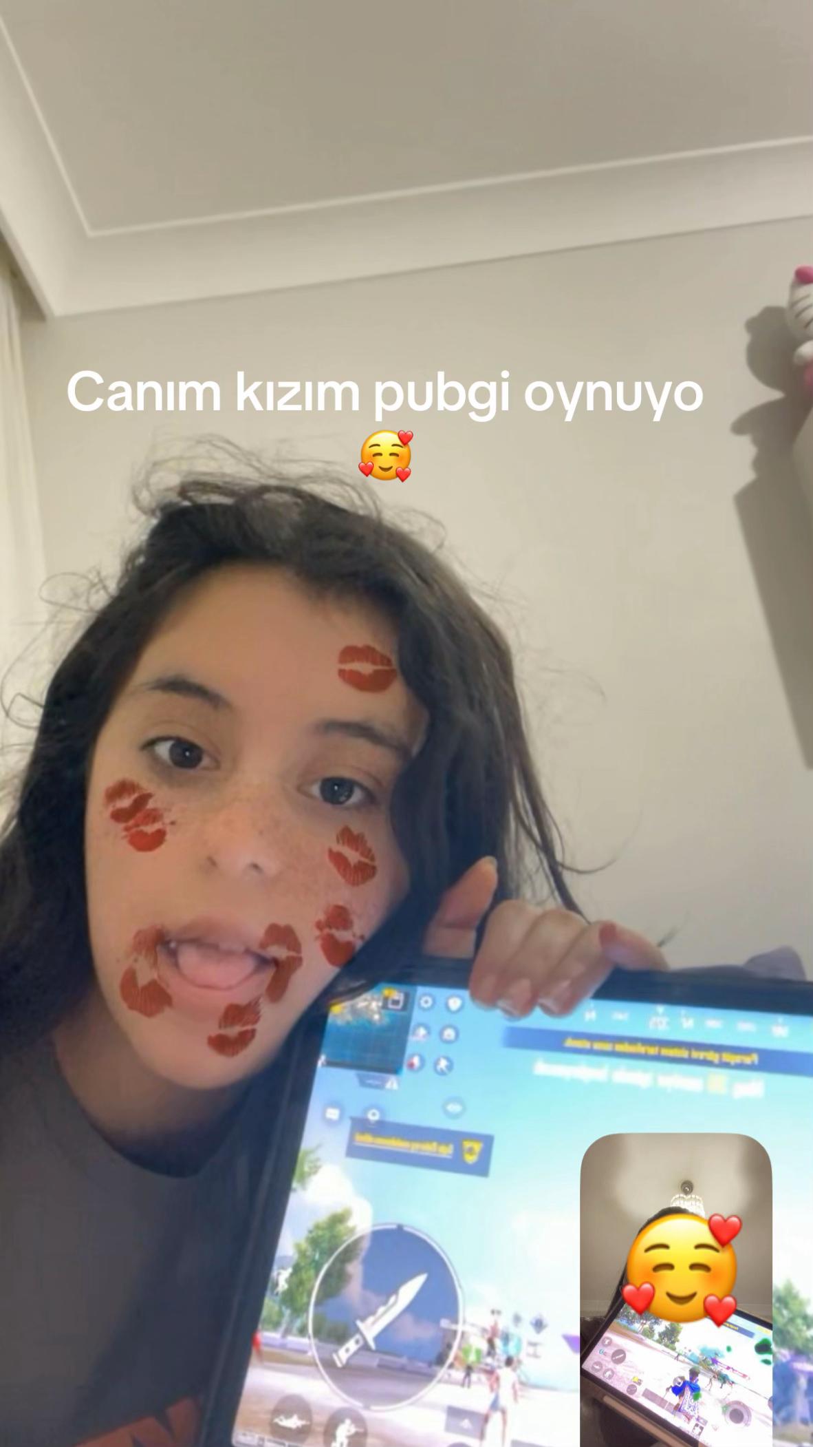 @ZeynepelaaAyseeFarrkEttmee😝