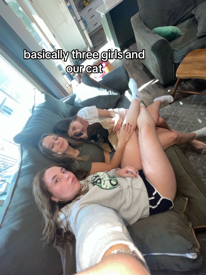@tres amigas🩷🩵💚