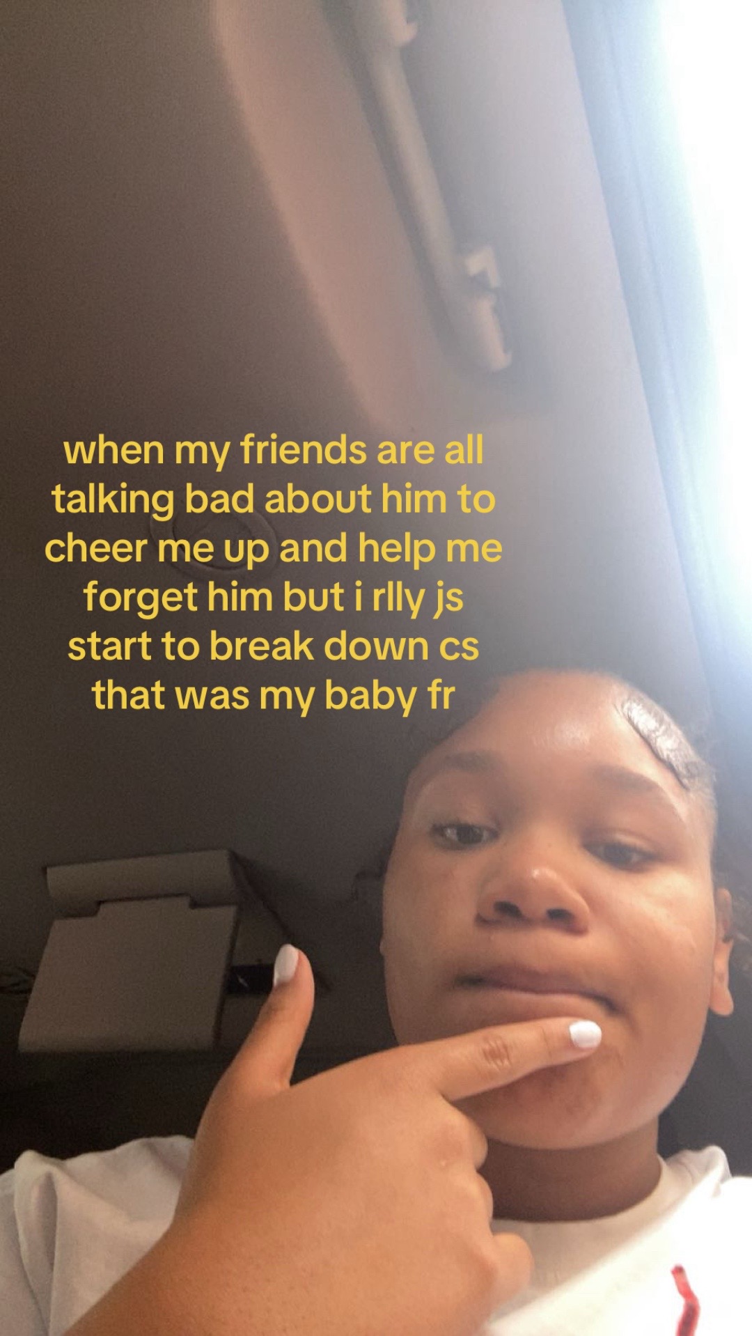 @•