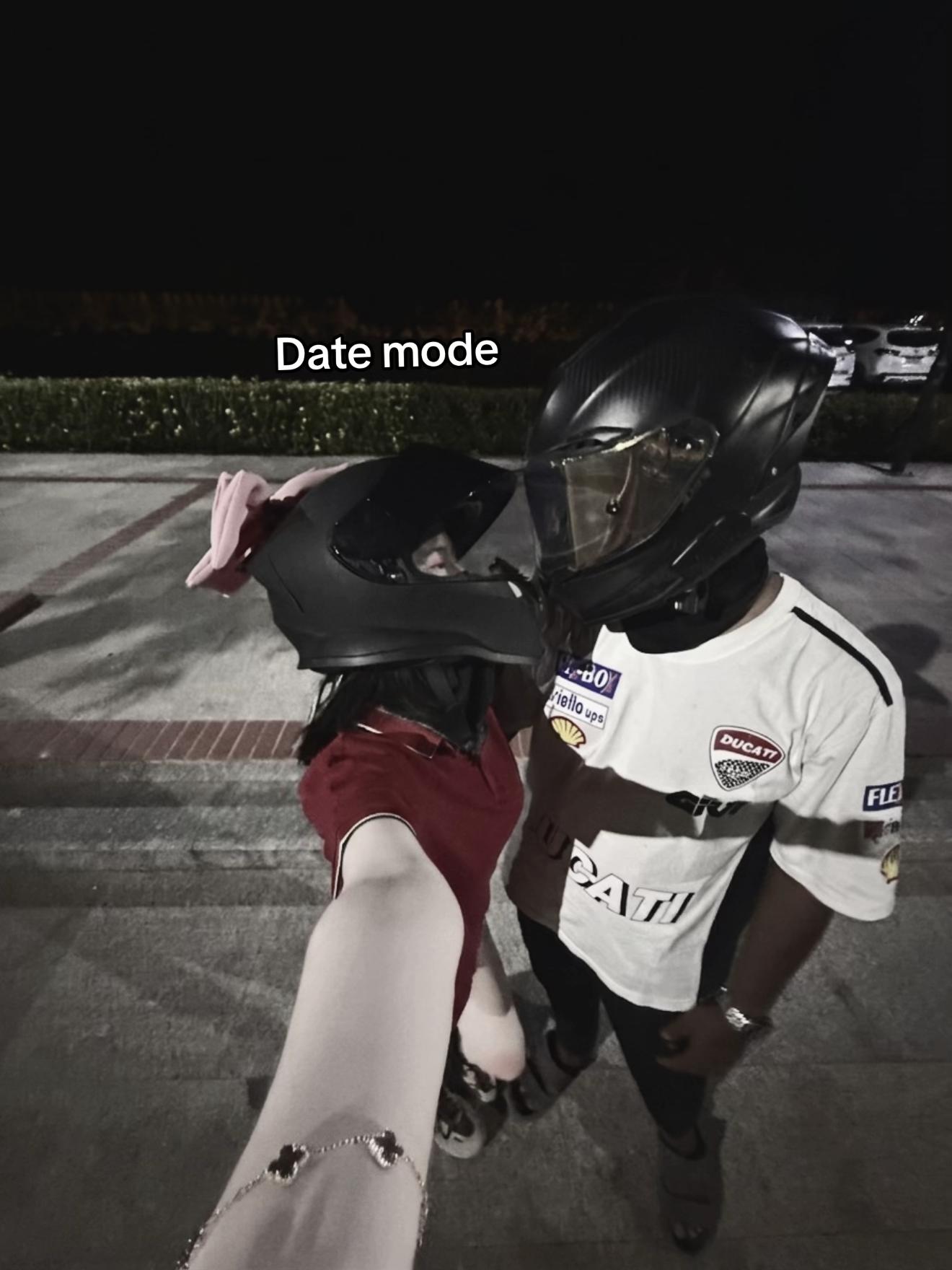 @𝐒𝐢𝐫𝐢 (official)