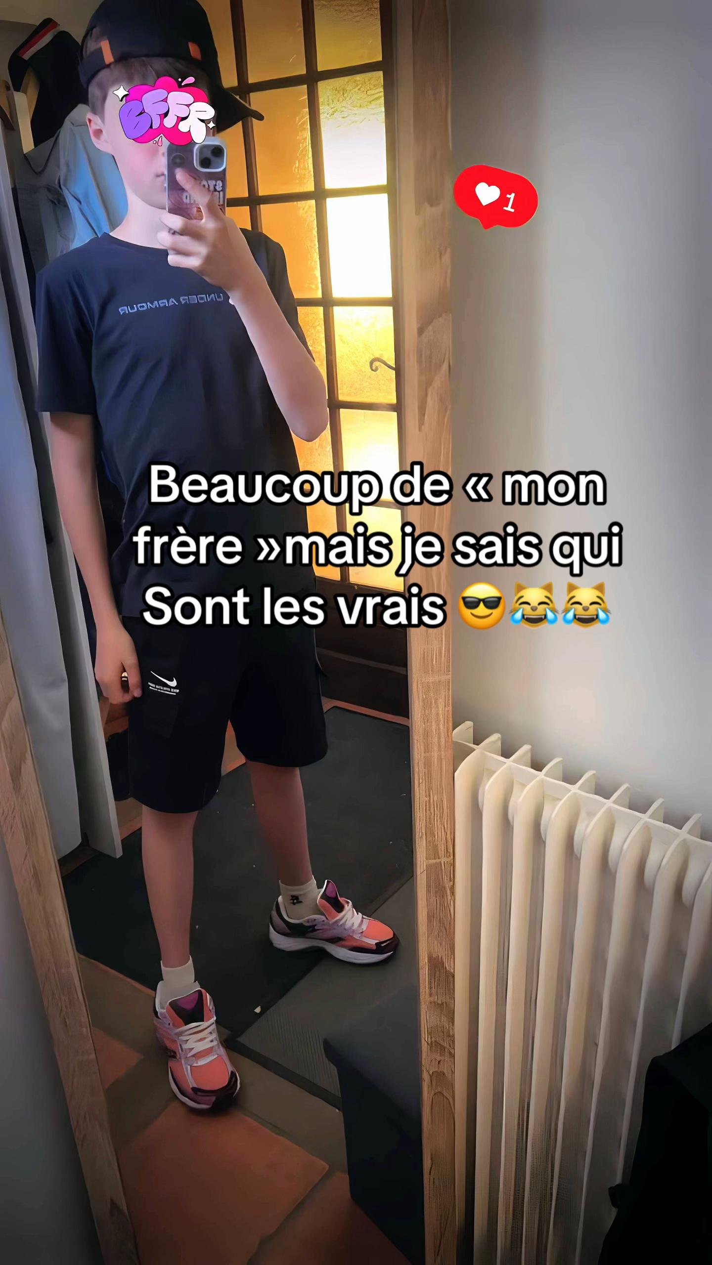 @😎
