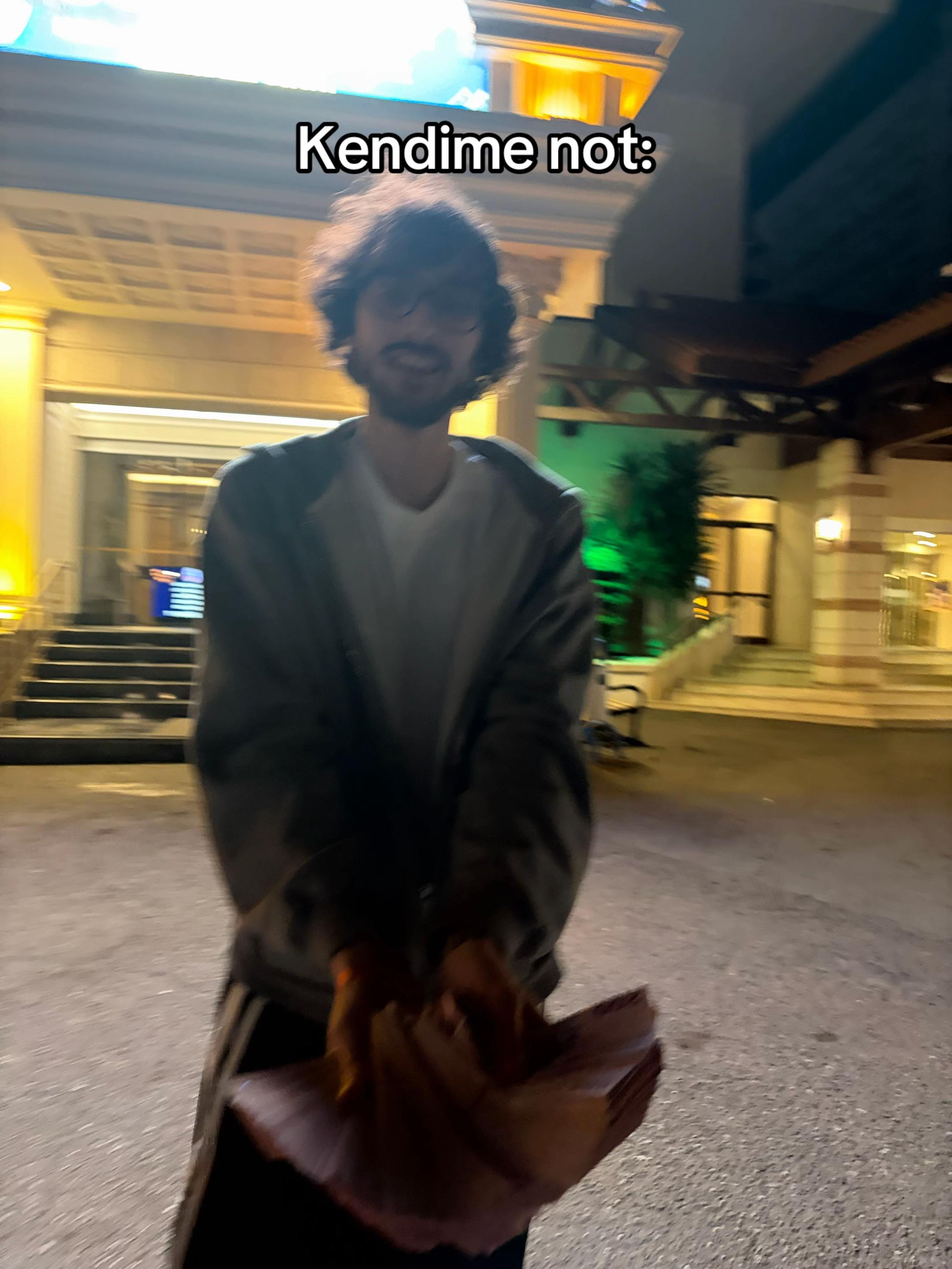 @D3