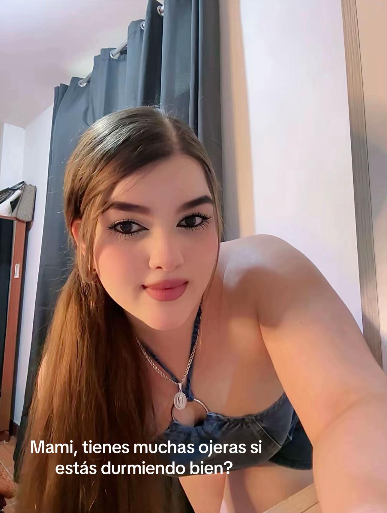 @María