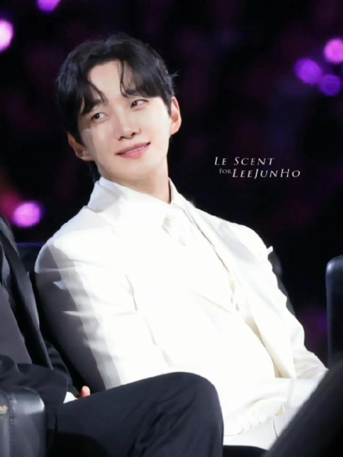 @LEE JUNHO CHILE🇨🇱