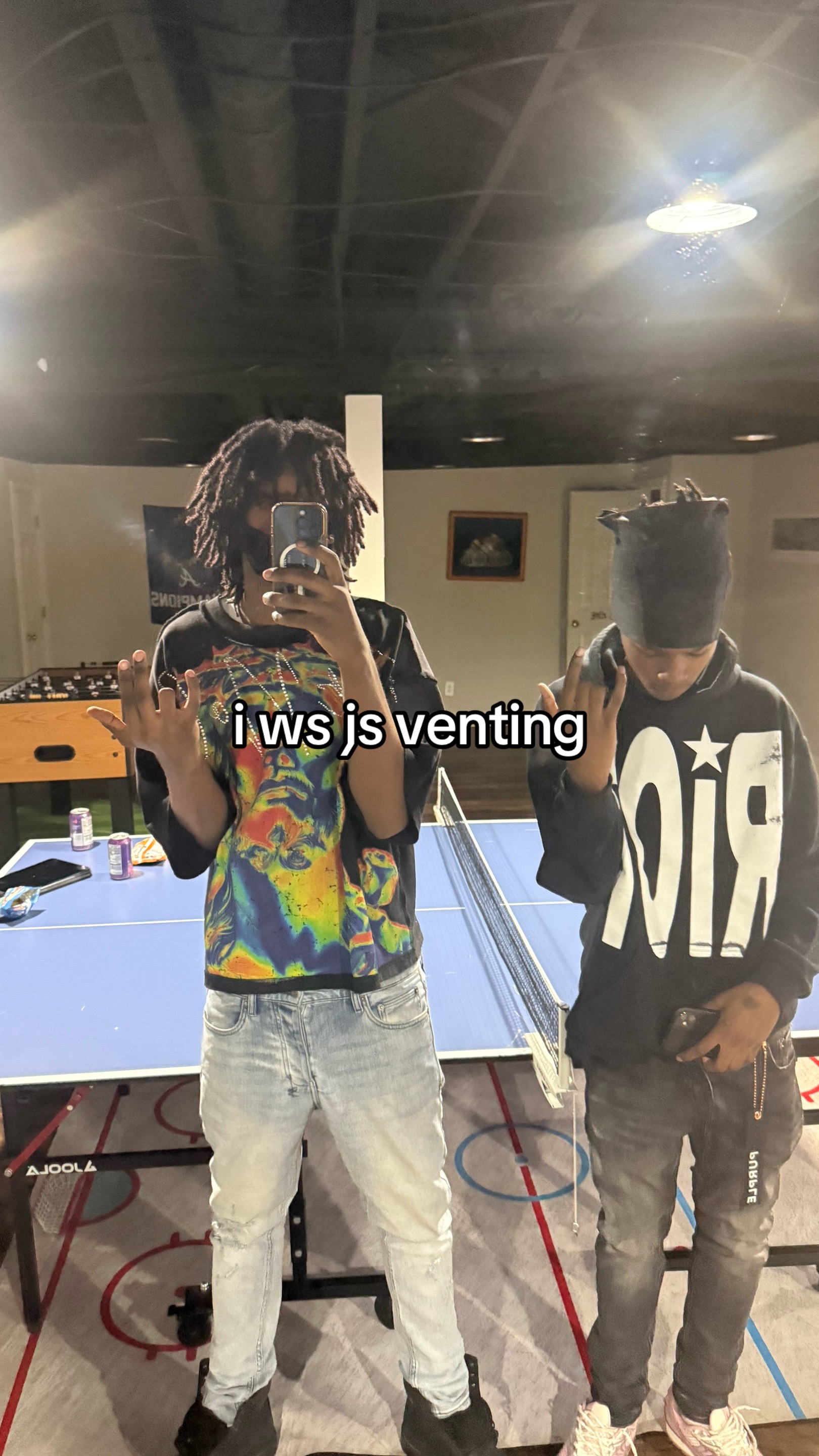 @luvza1r3