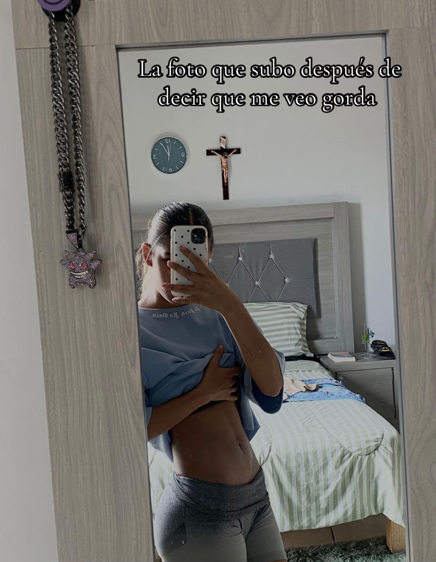 @𝒴