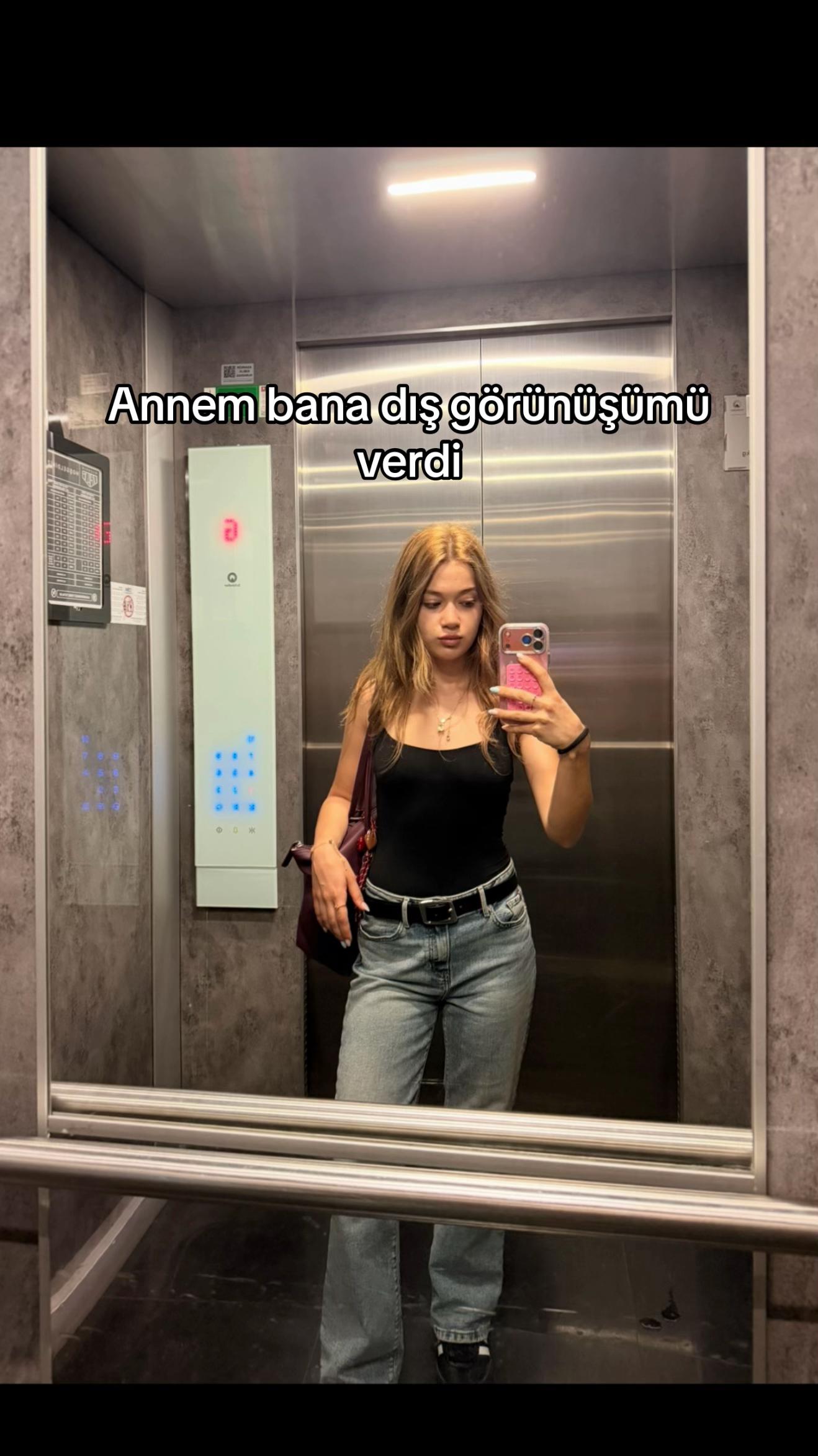 @Melacıkela