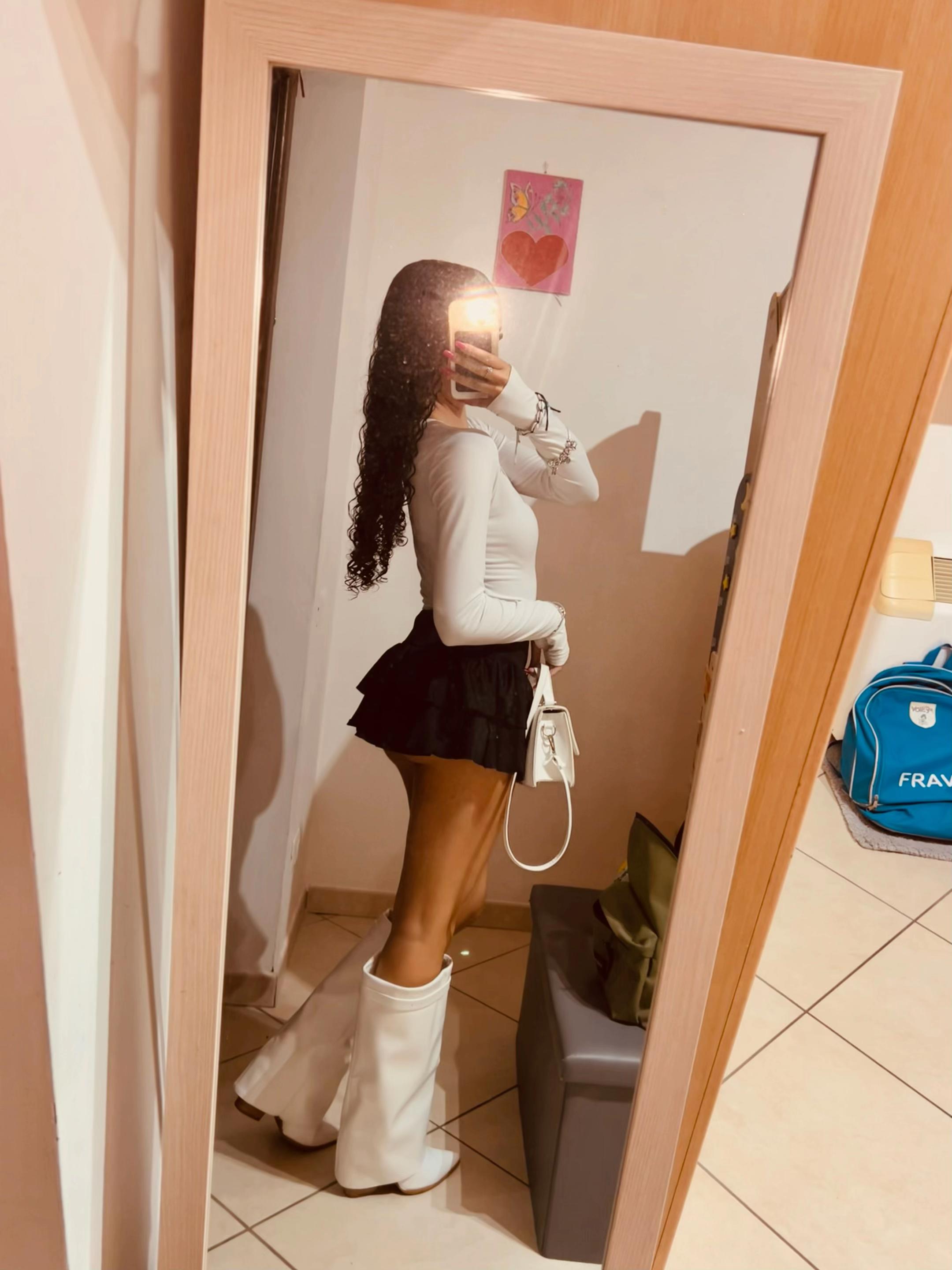 @aaishaaaa__.
