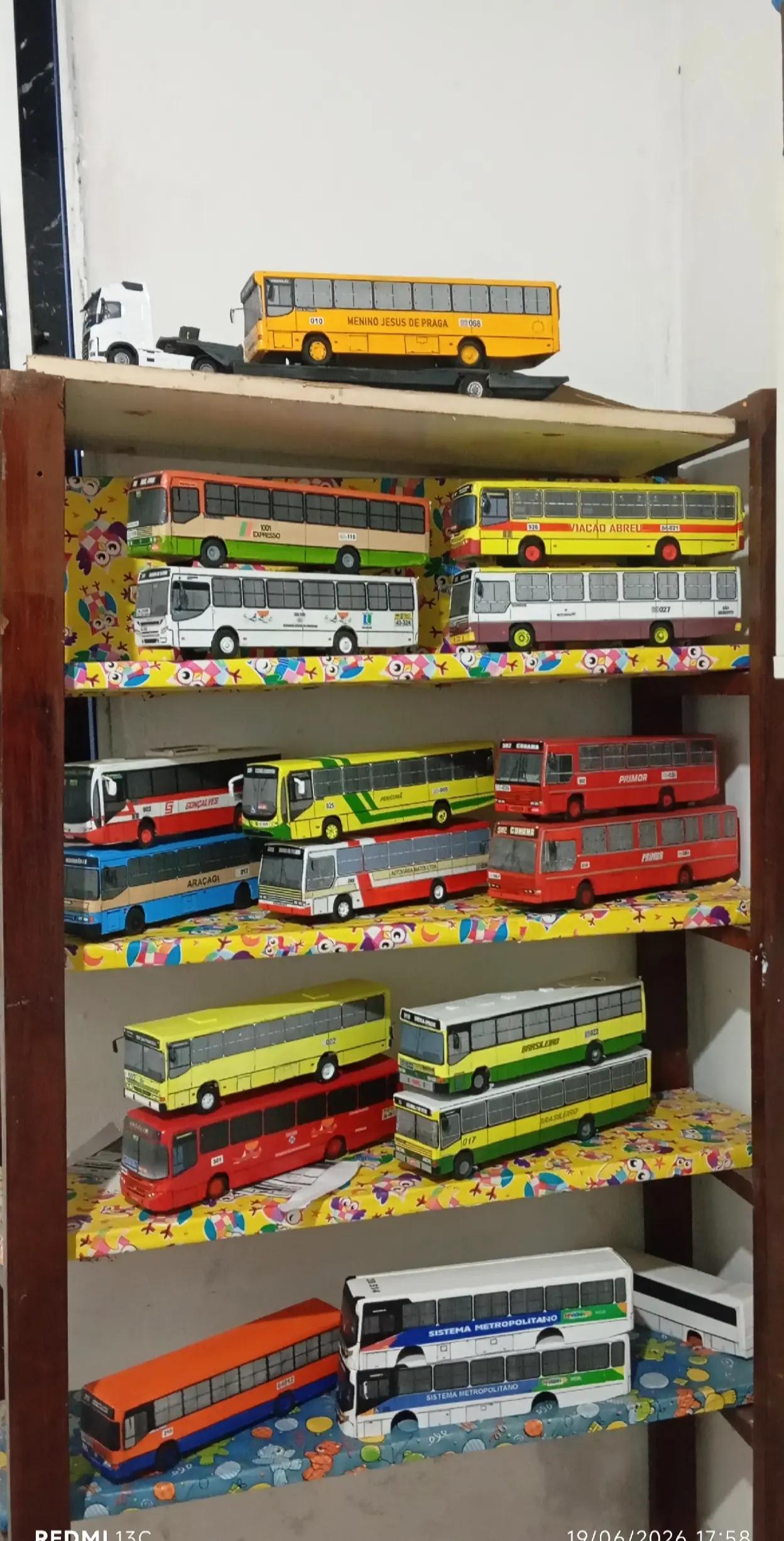 @Allf. Omnibus miniaturas