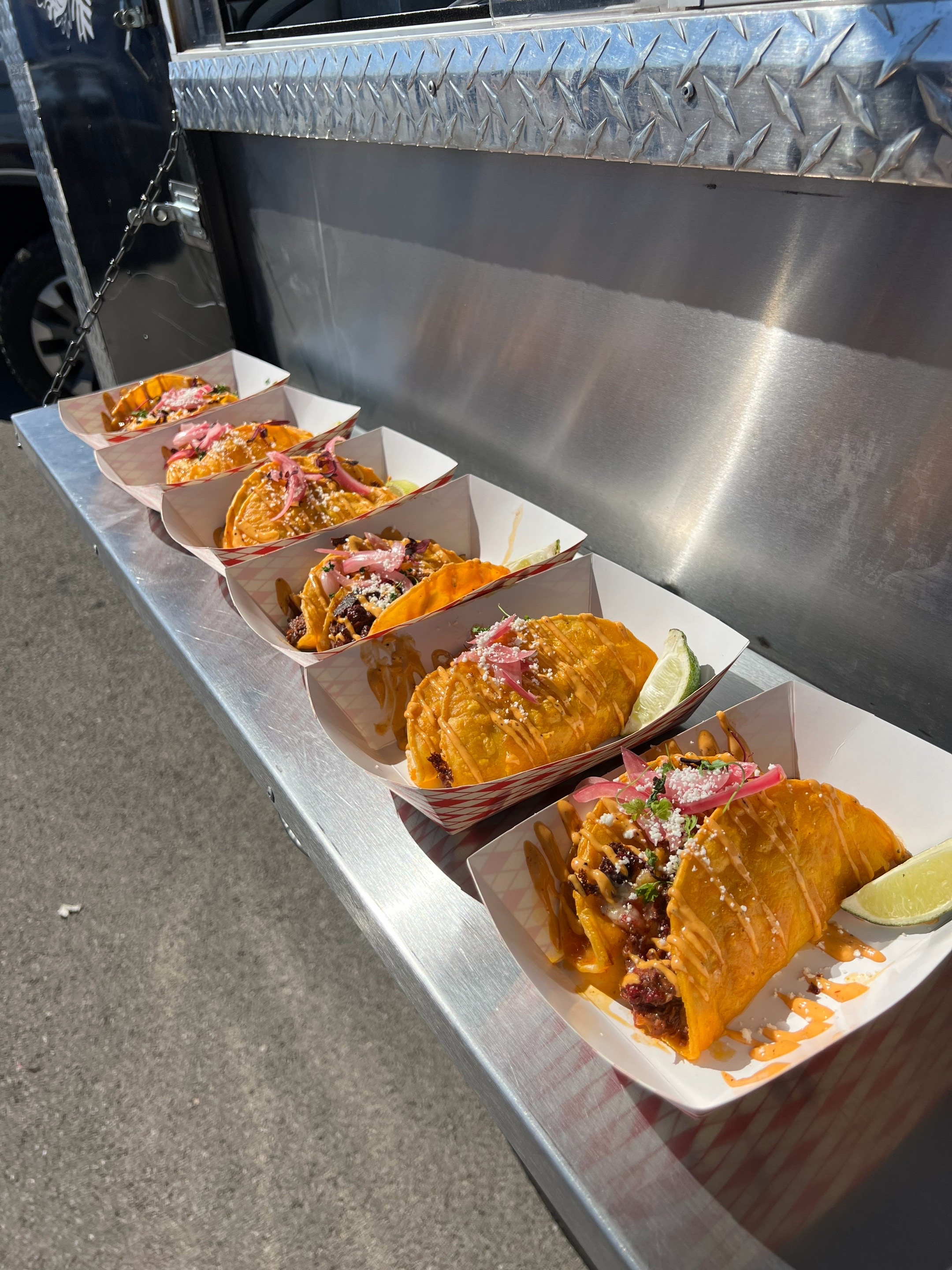 @Slanging Tacos