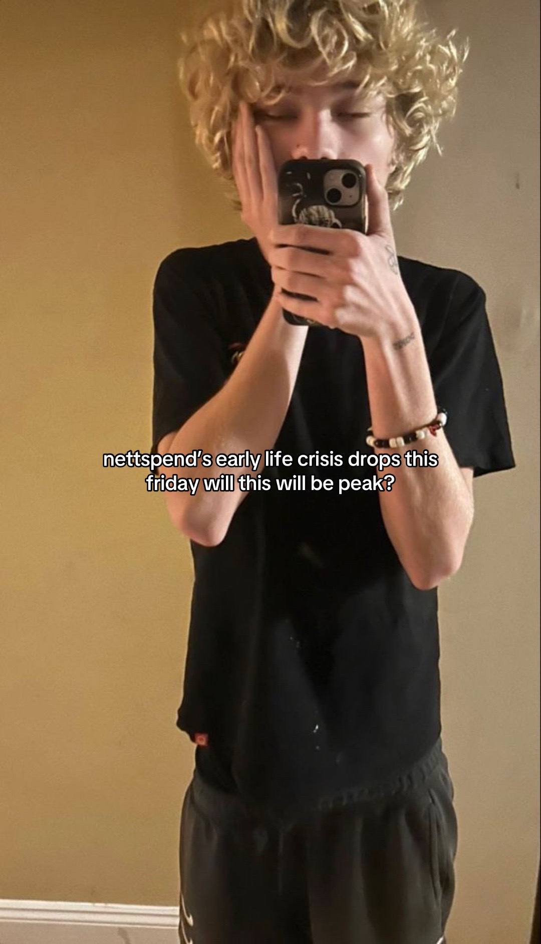 @⃟