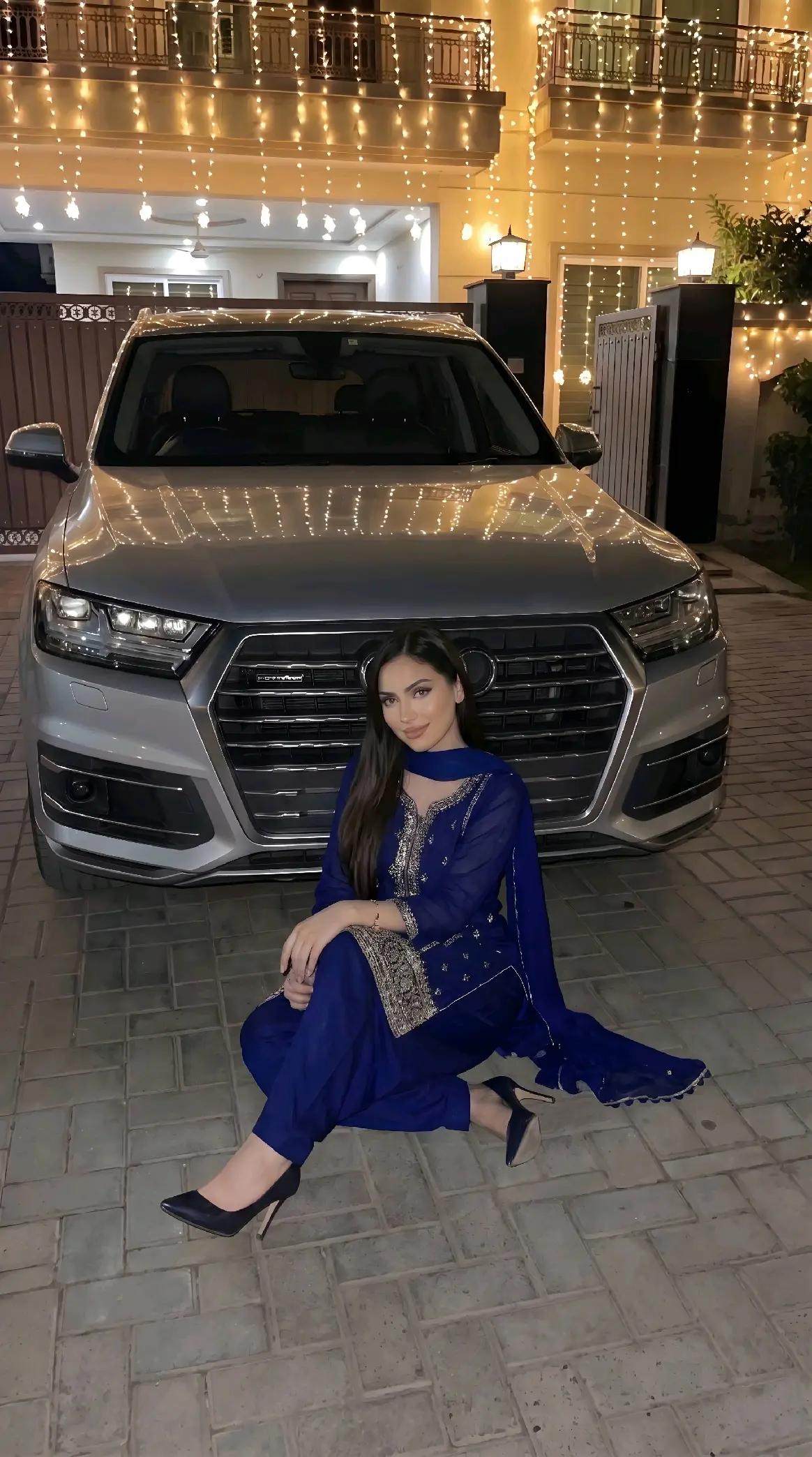 @Ayesha Khan